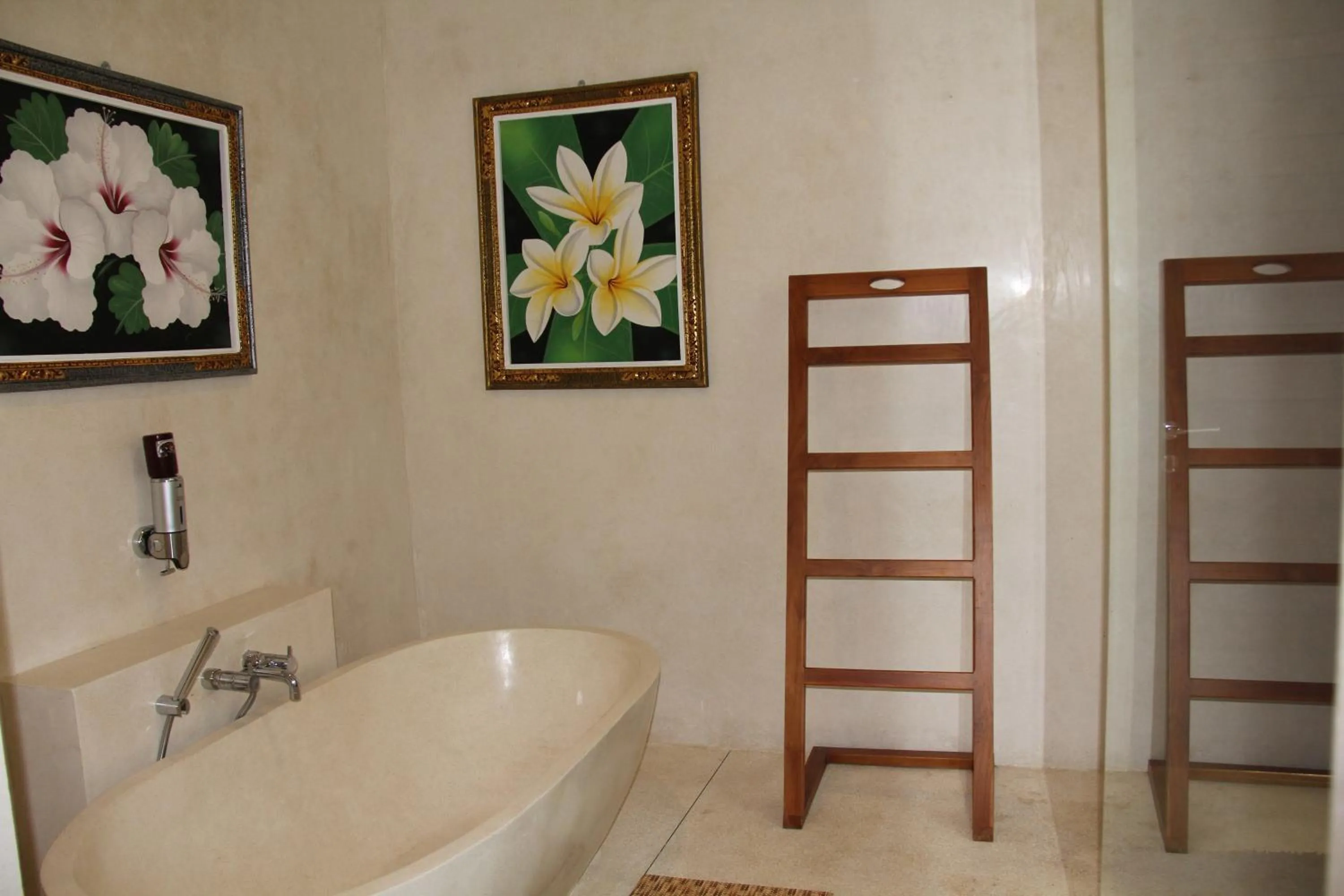 Bathroom in Narvik Villa