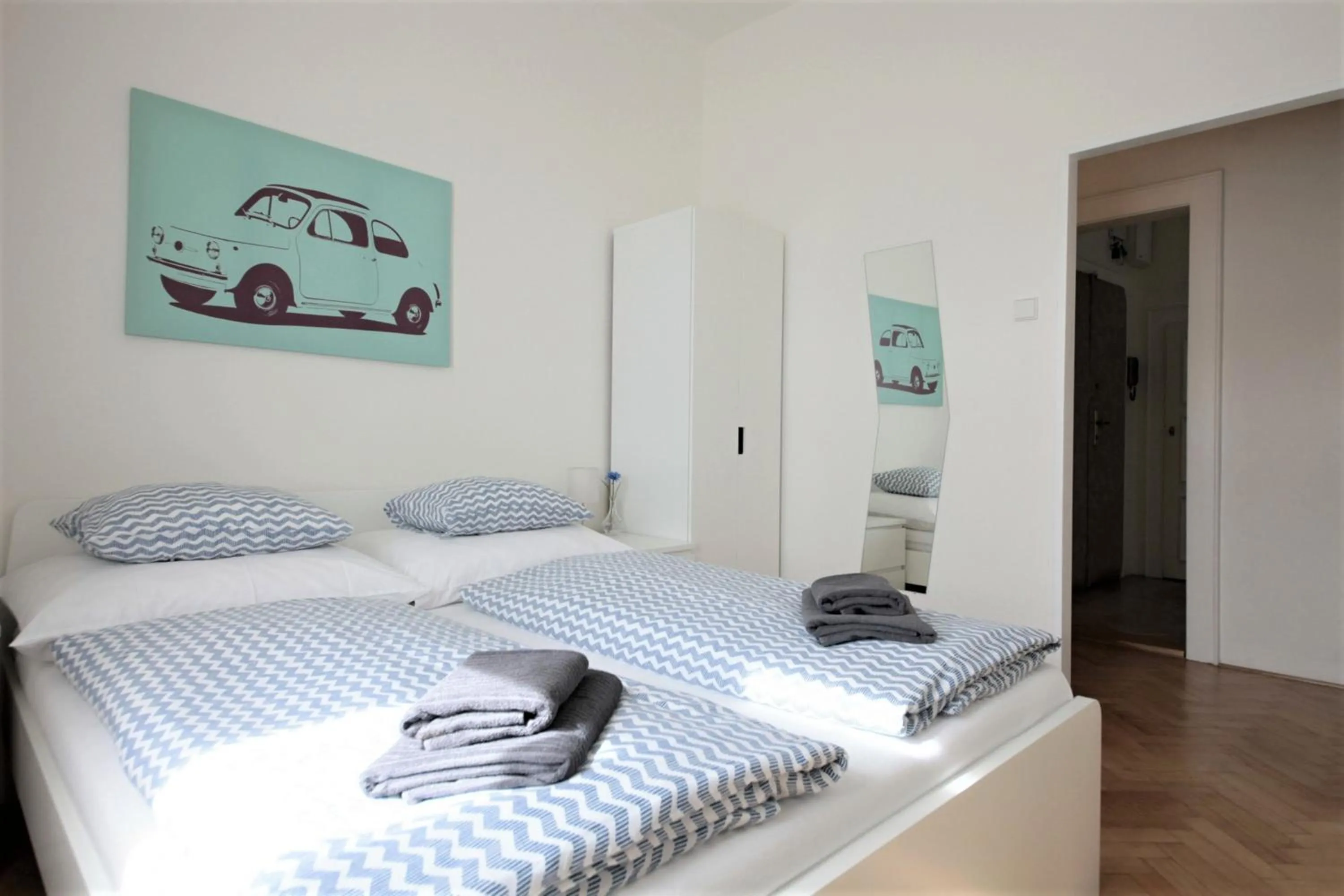 Bed in Angel City Aparthotel