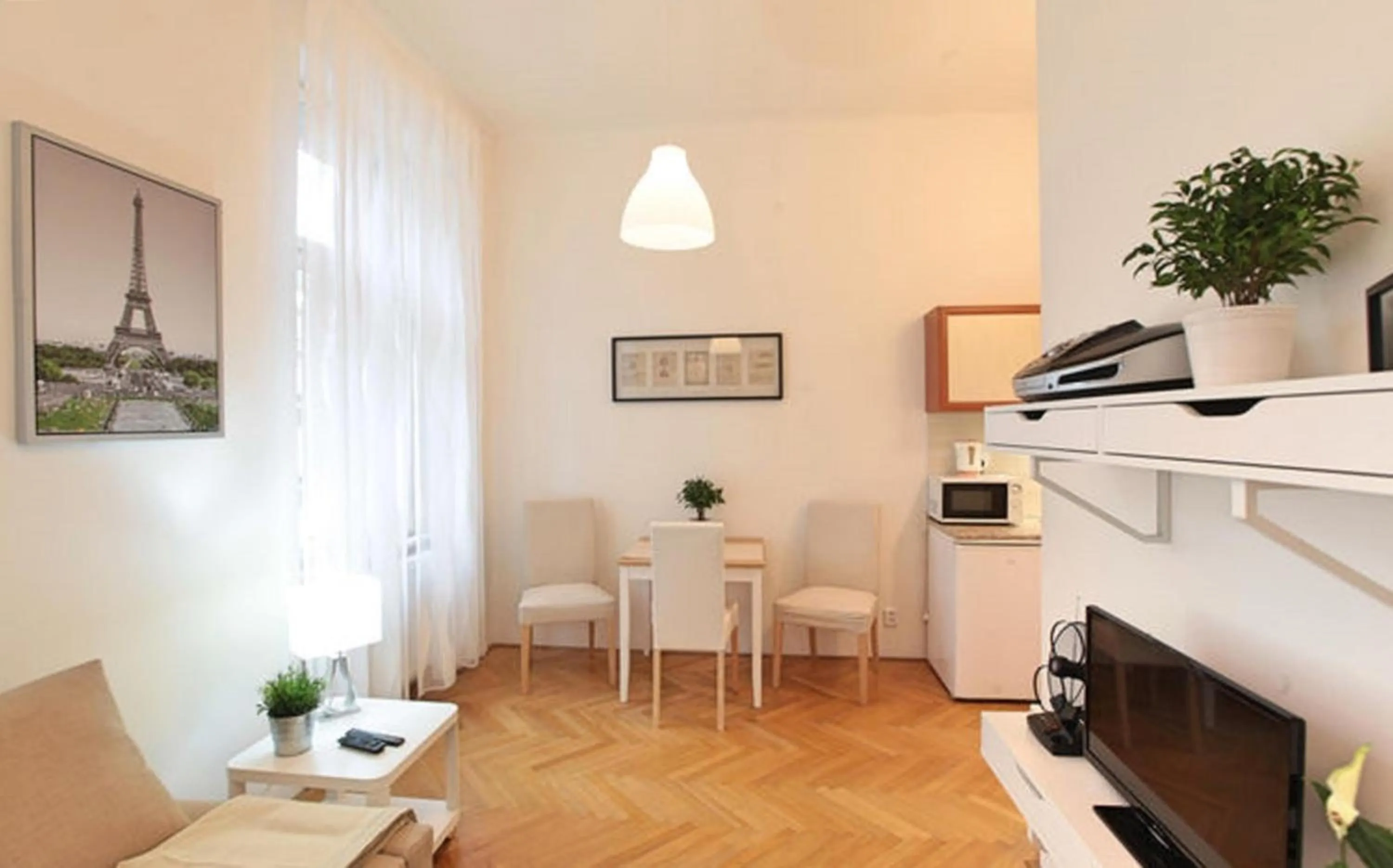 Angel City Aparthotel