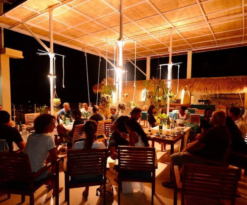 Restaurant/places to eat in Sunset Hill Hotel