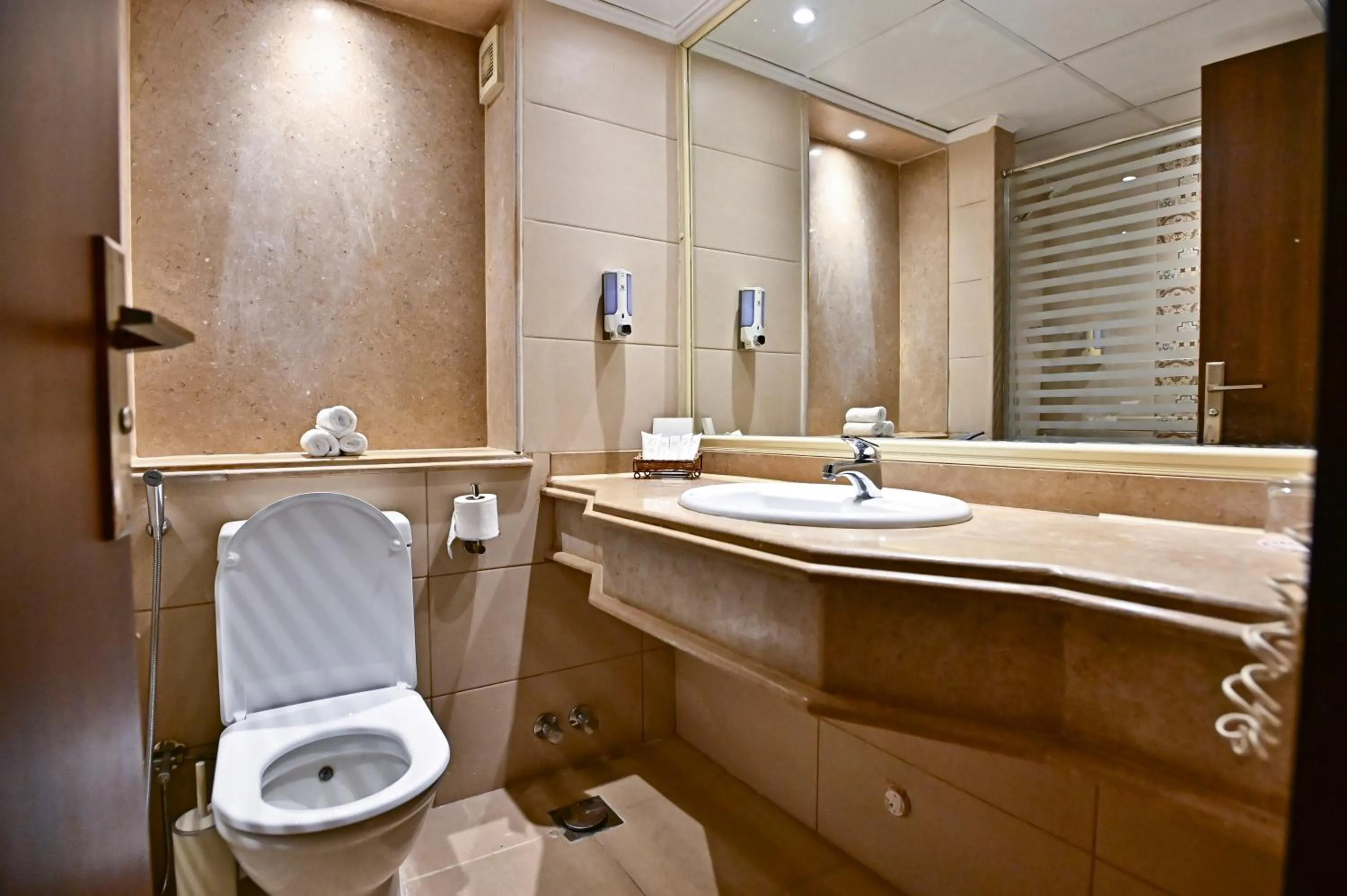 Toilet in Swiss Inn Nile Hotel