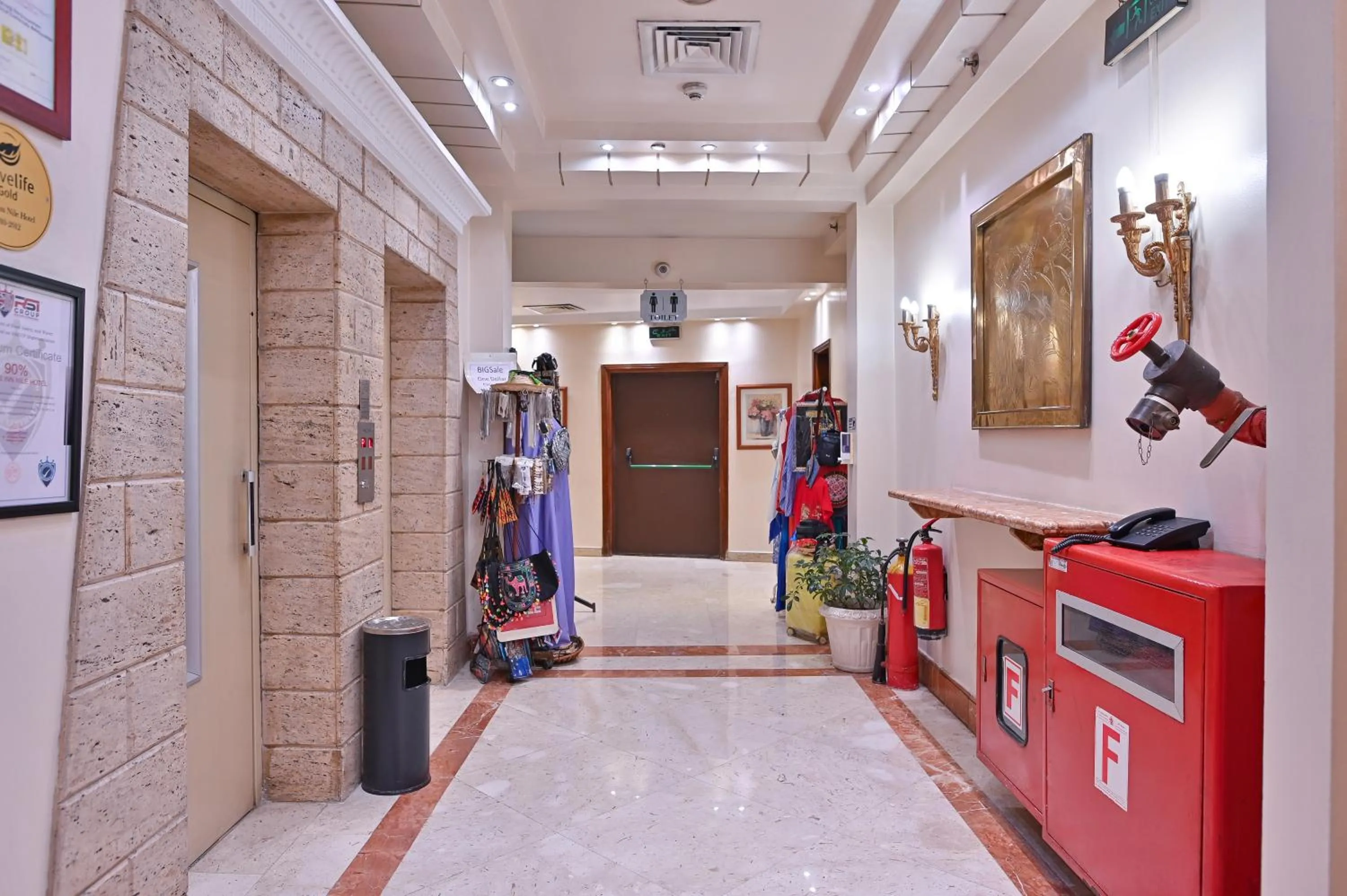 Shopping Area in Swiss Inn Nile Hotel