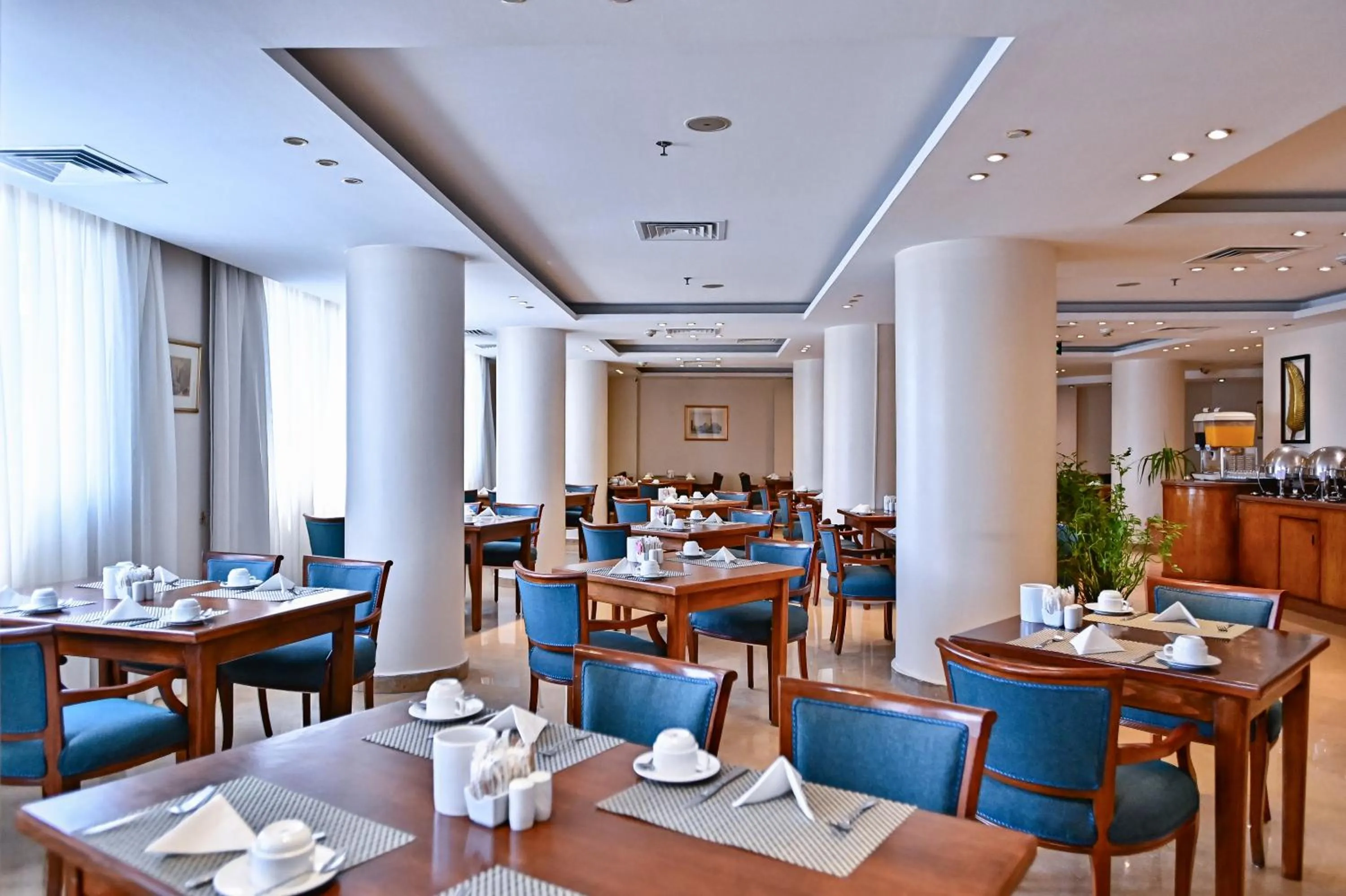 Restaurant/places to eat in Swiss Inn Nile Hotel