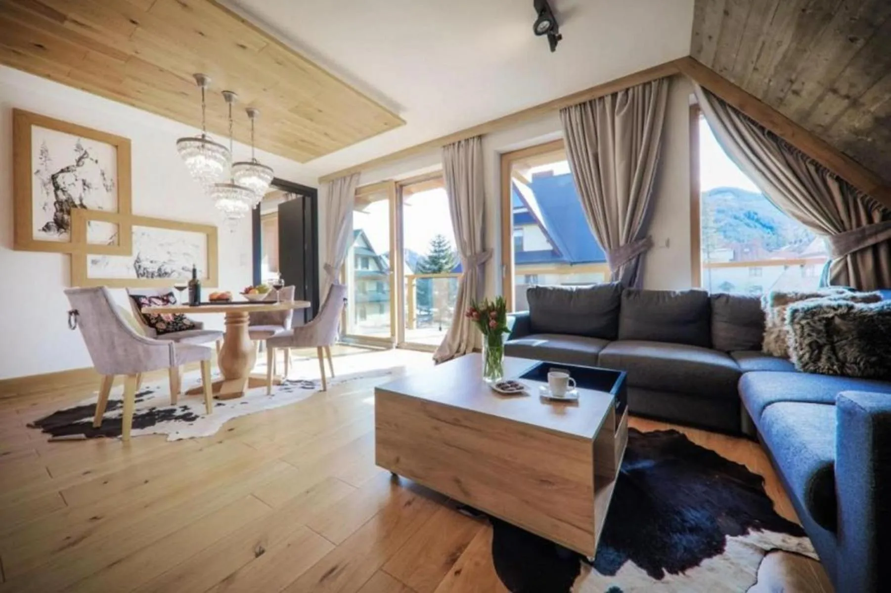 Apartment with Balcony in Apart-Center Pod Gwiazdami SPA