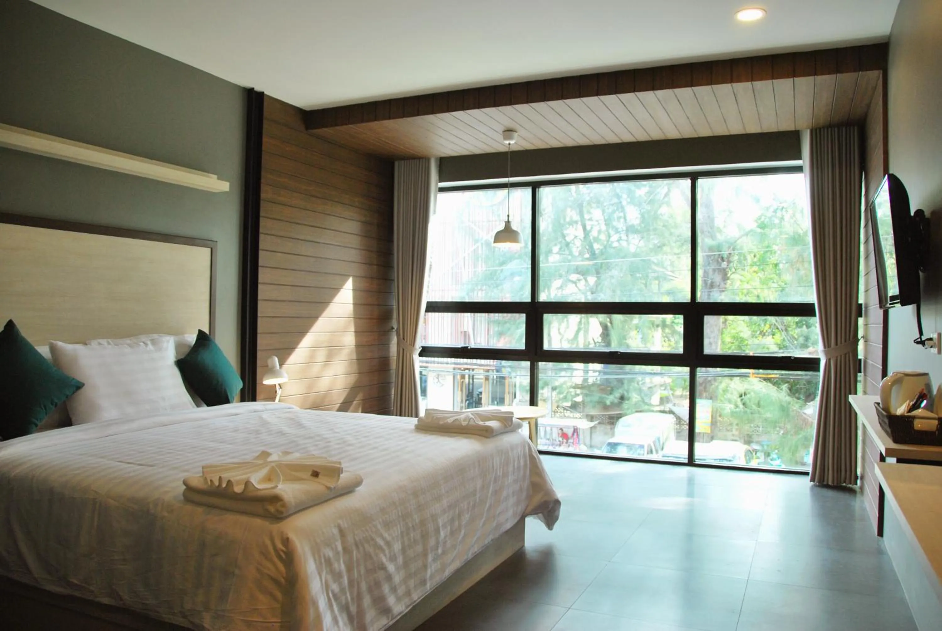 Bedroom, Bed in Bluemoon