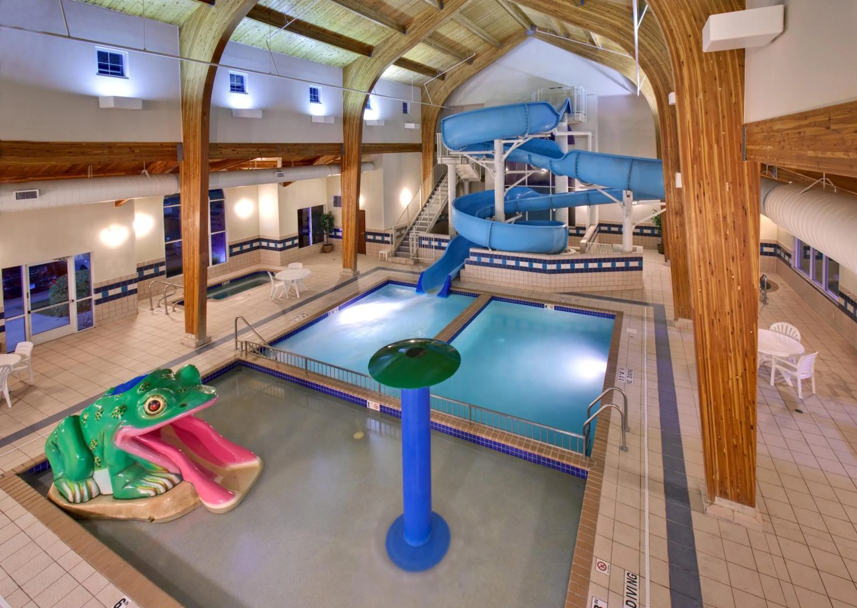 Swimming pool in Holiday Inn Express & Suites Aberdeen by IHG