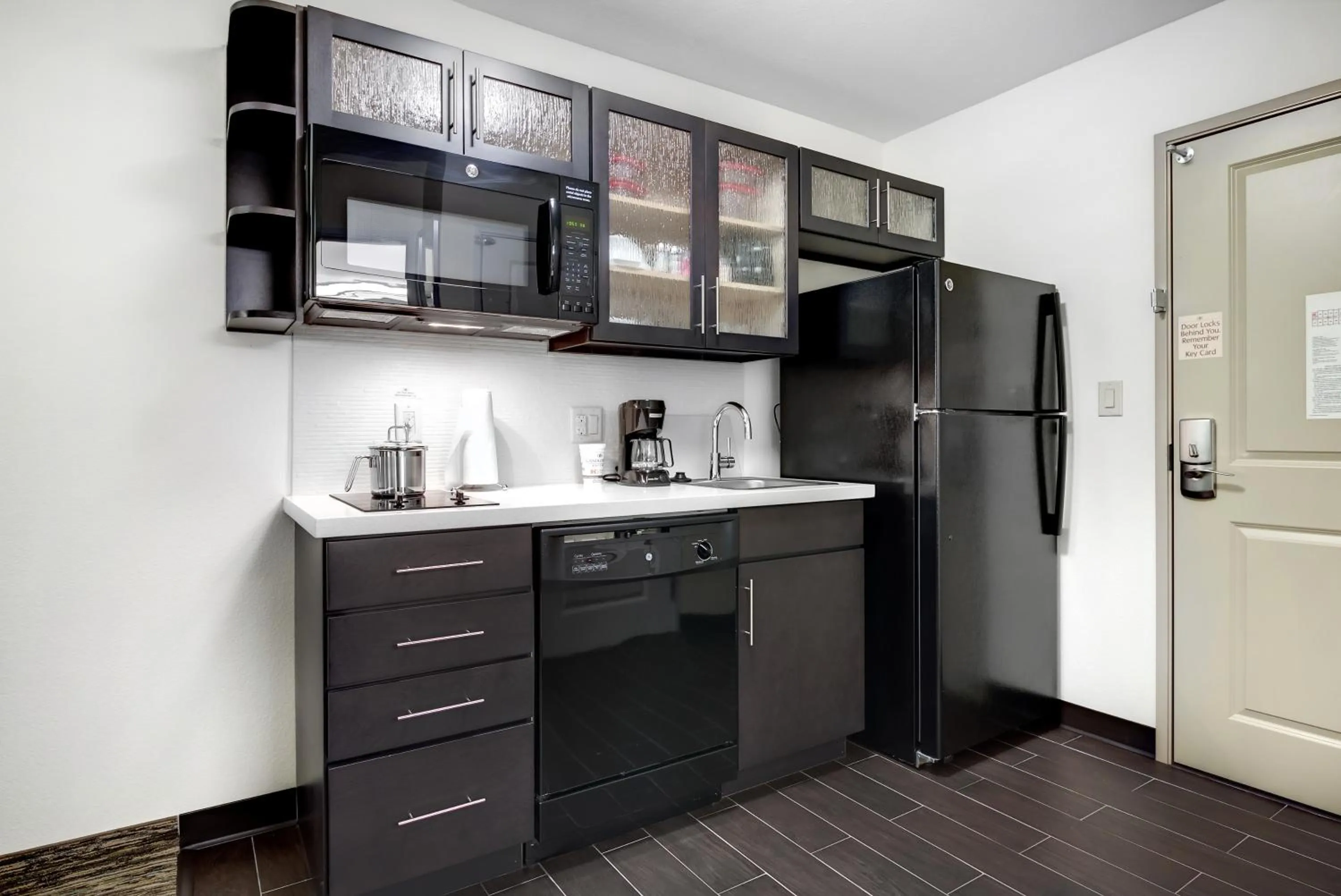 Kitchen or kitchenette in Candlewood Suites Waco by IHG