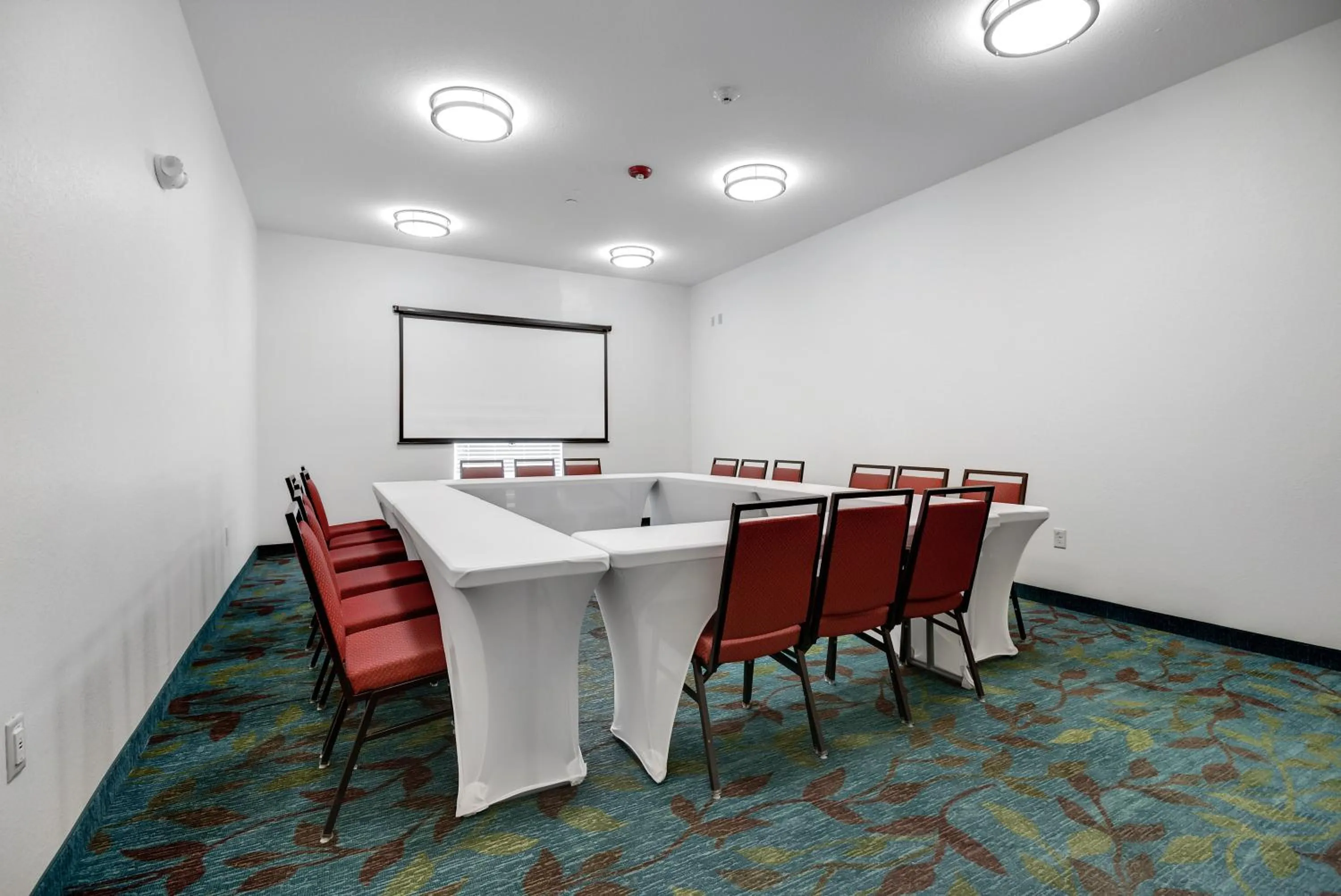 Meeting/conference room in Candlewood Suites Waco by IHG