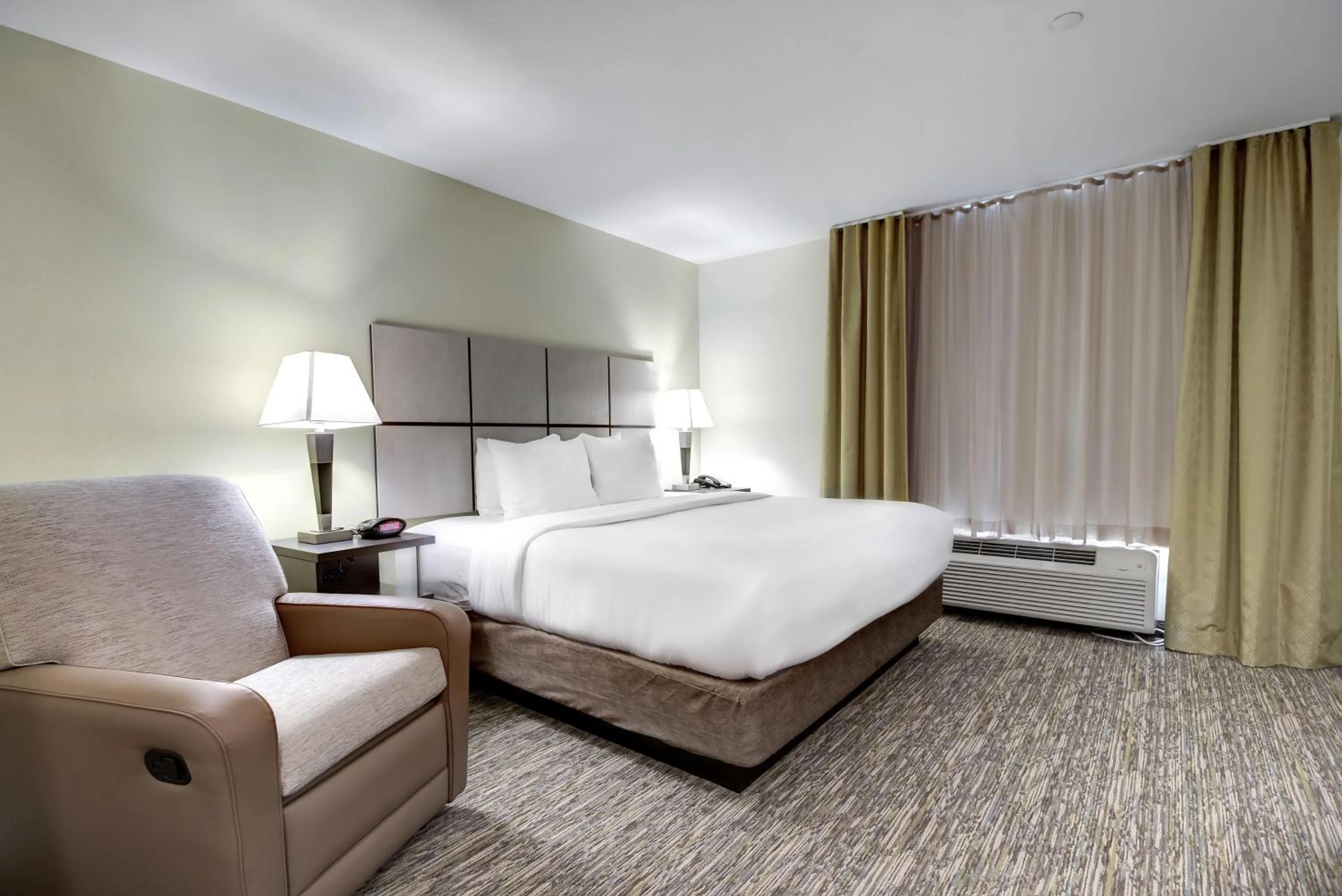 Bedroom, Bed in Candlewood Suites Waco by IHG