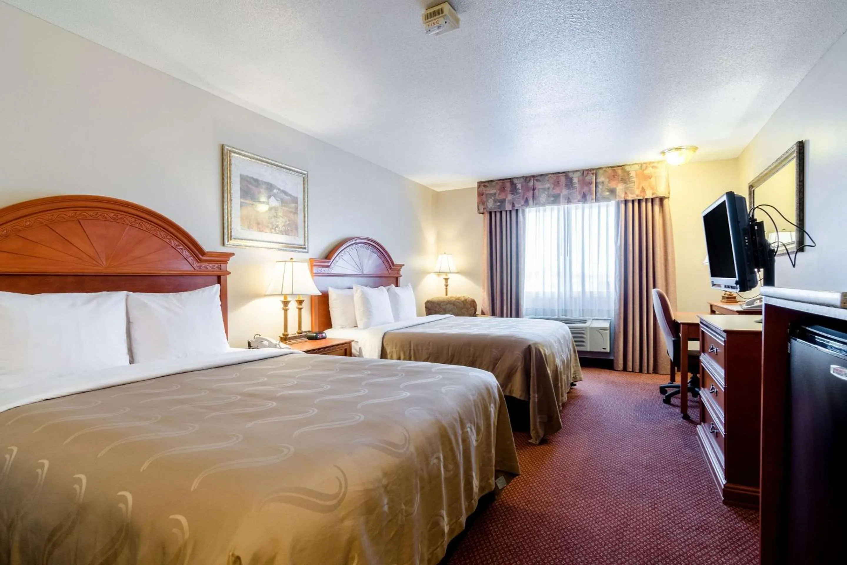 Bedroom, Bed in Quality Inn Alliance