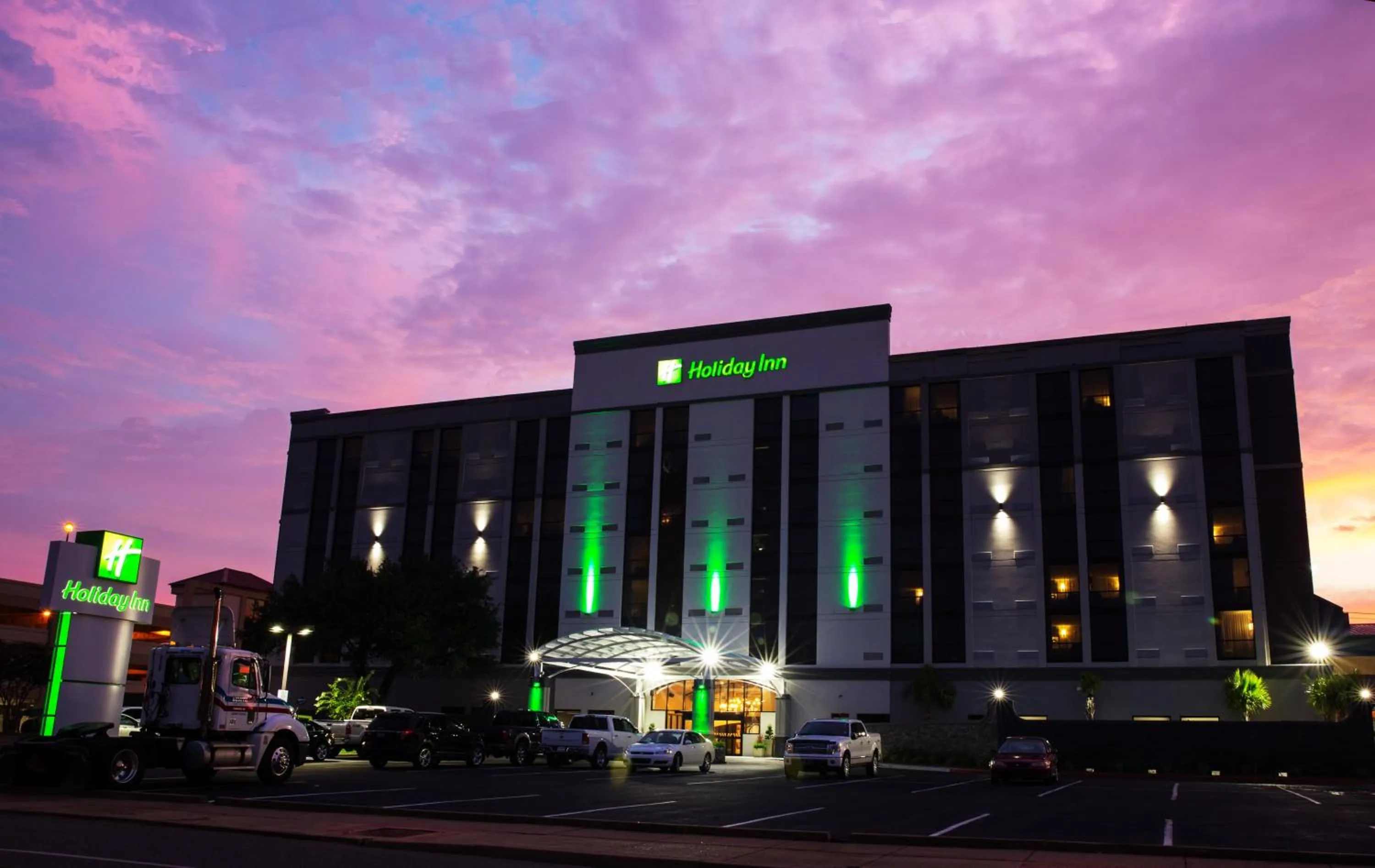 Property building in Holiday Inn Alexandria - Downtown by IHG
