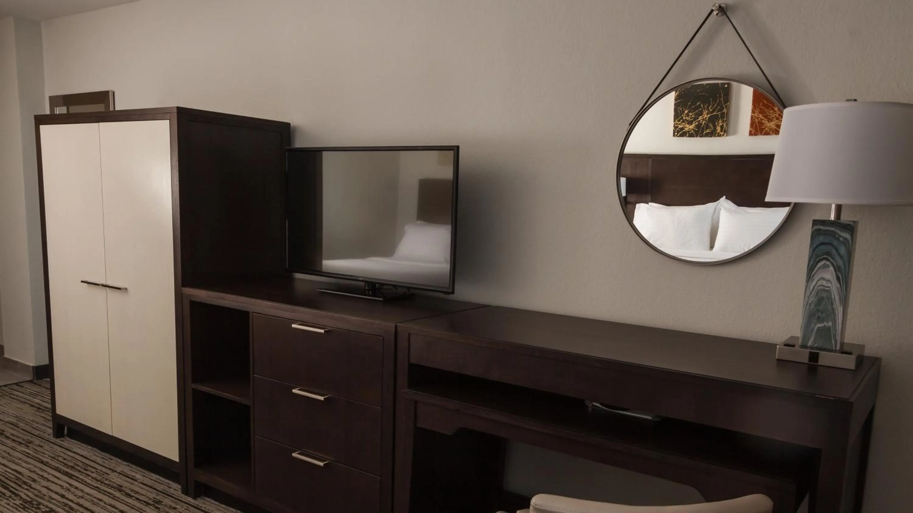 Photo of the whole room in Holiday Inn Alexandria - Downtown by IHG