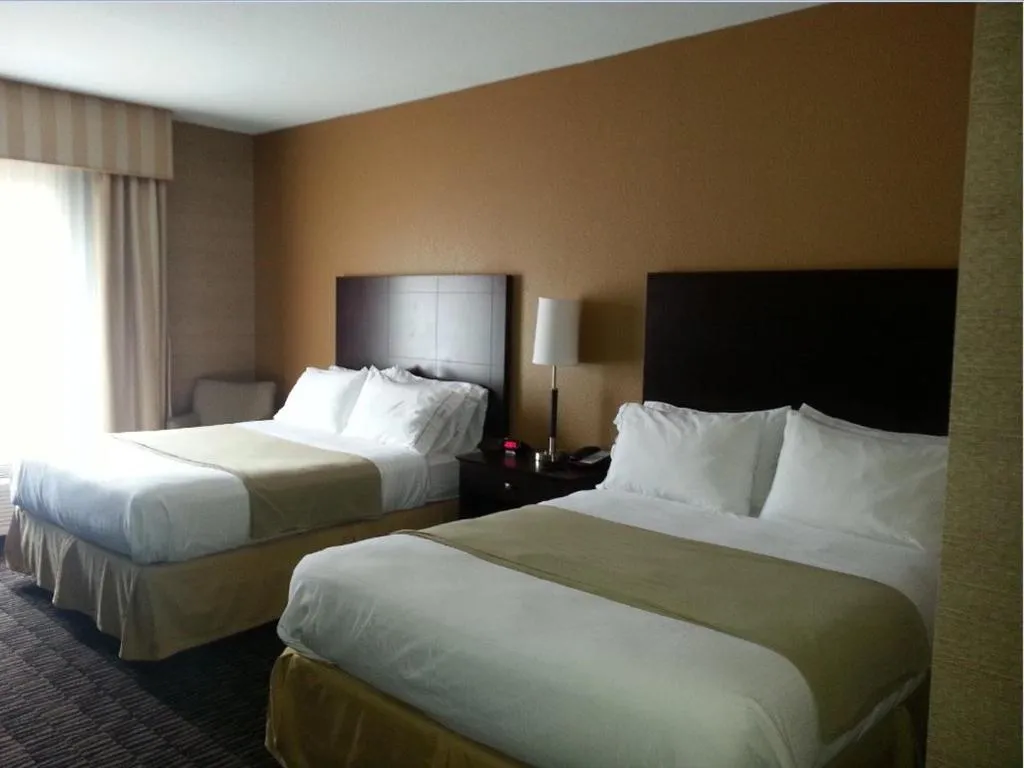 Photo of the whole room, Bed in Holiday Inn Express & Suites Arkadelphia - Caddo Valley by IHG