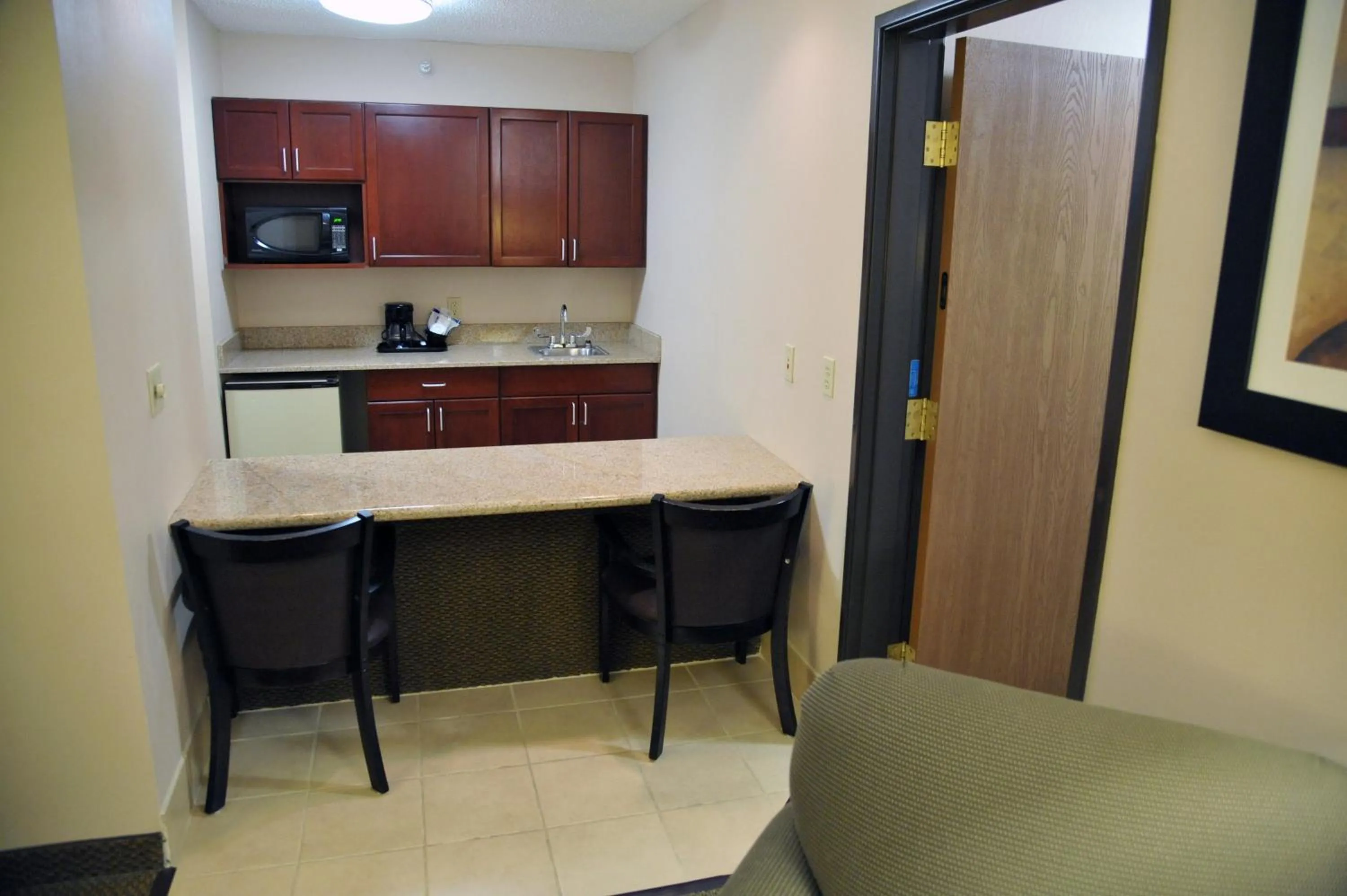 Kitchen or kitchenette in Wingate by Wyndham Ashland