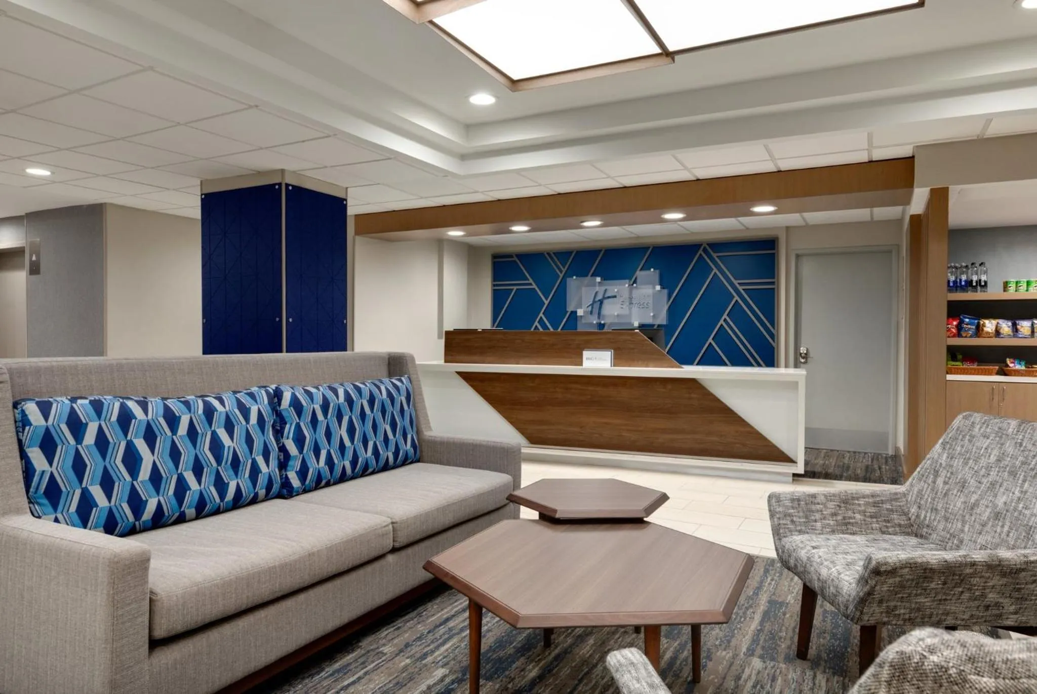 Property building in Holiday Inn Express - Atlanta-Kennesaw by IHG