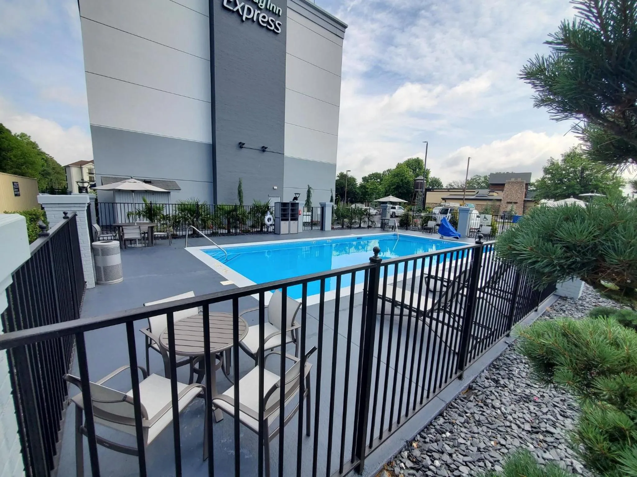 Swimming pool in Holiday Inn Express - Atlanta-Kennesaw by IHG