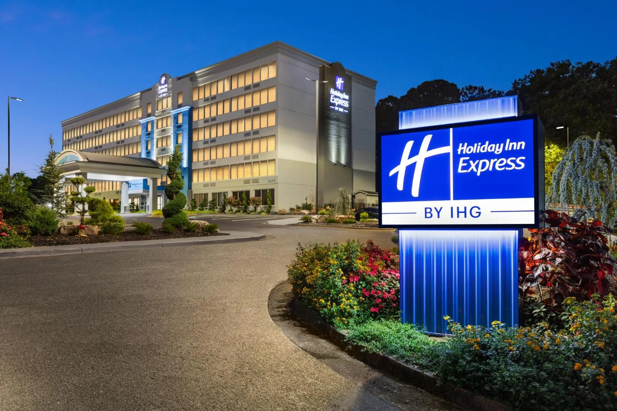 Property building in Holiday Inn Express - Atlanta-Kennesaw by IHG