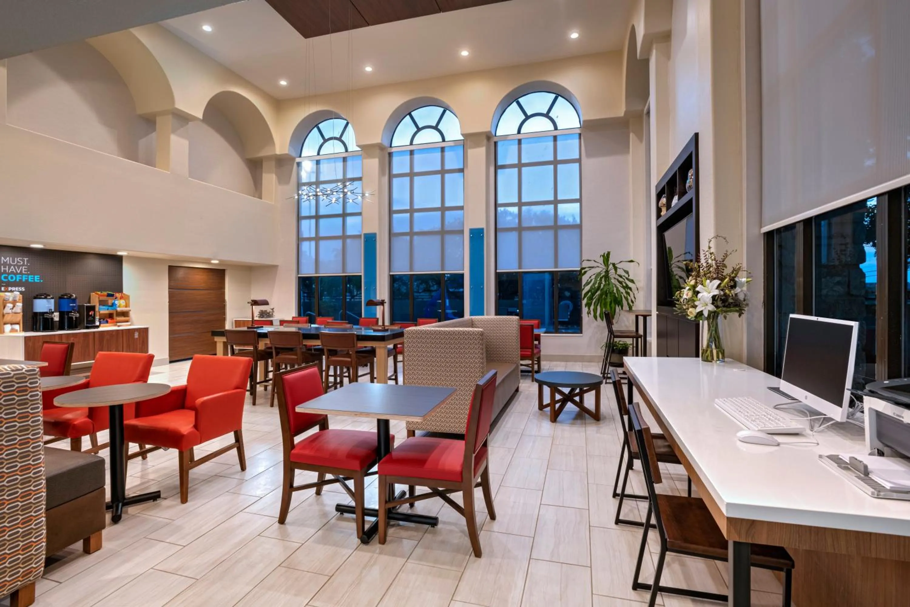 Property building in Holiday Inn Express & Suites Cedar Park (Nw Austin) by IHG