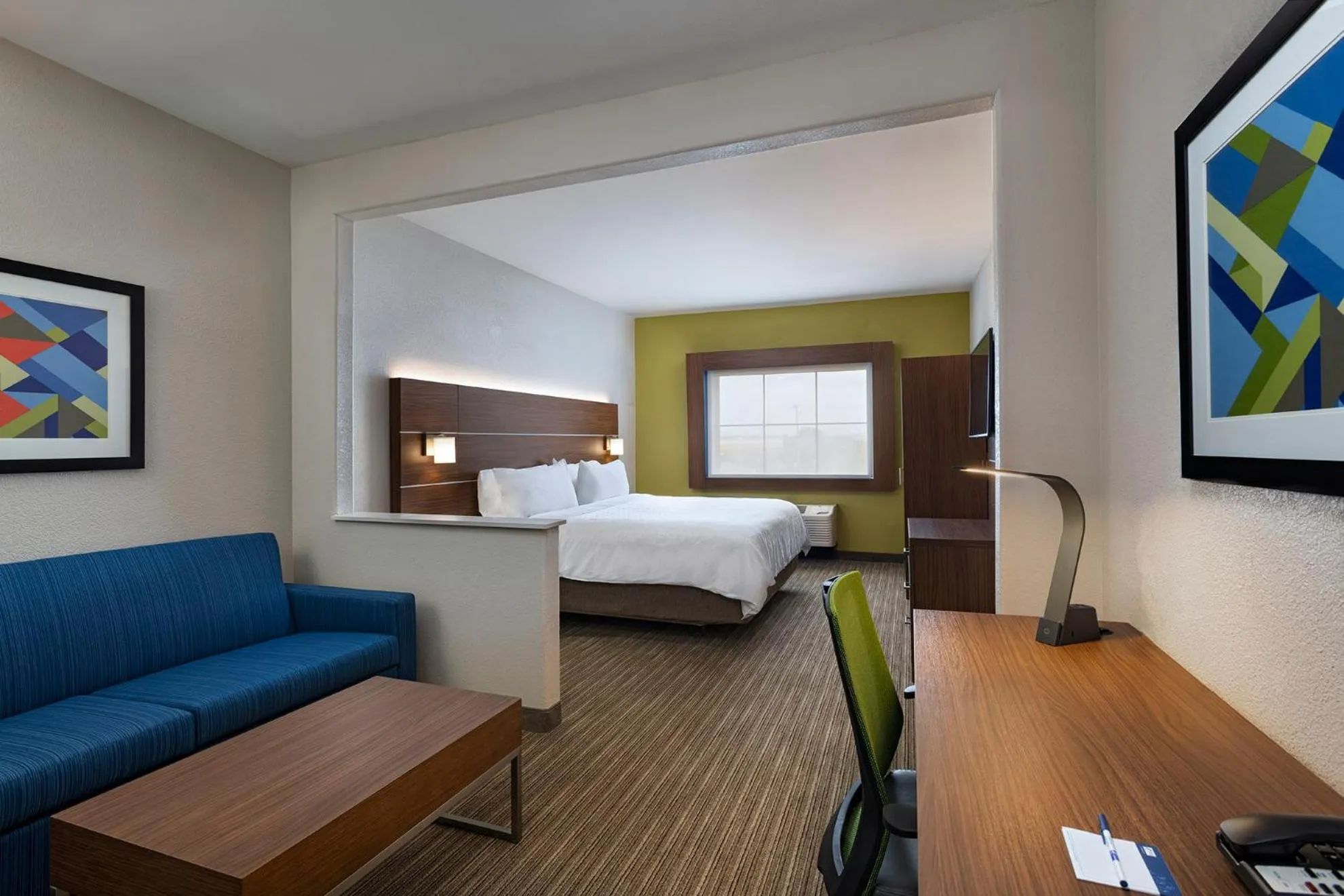 Bed in Holiday Inn Express & Suites Cedar Park (Nw Austin) by IHG