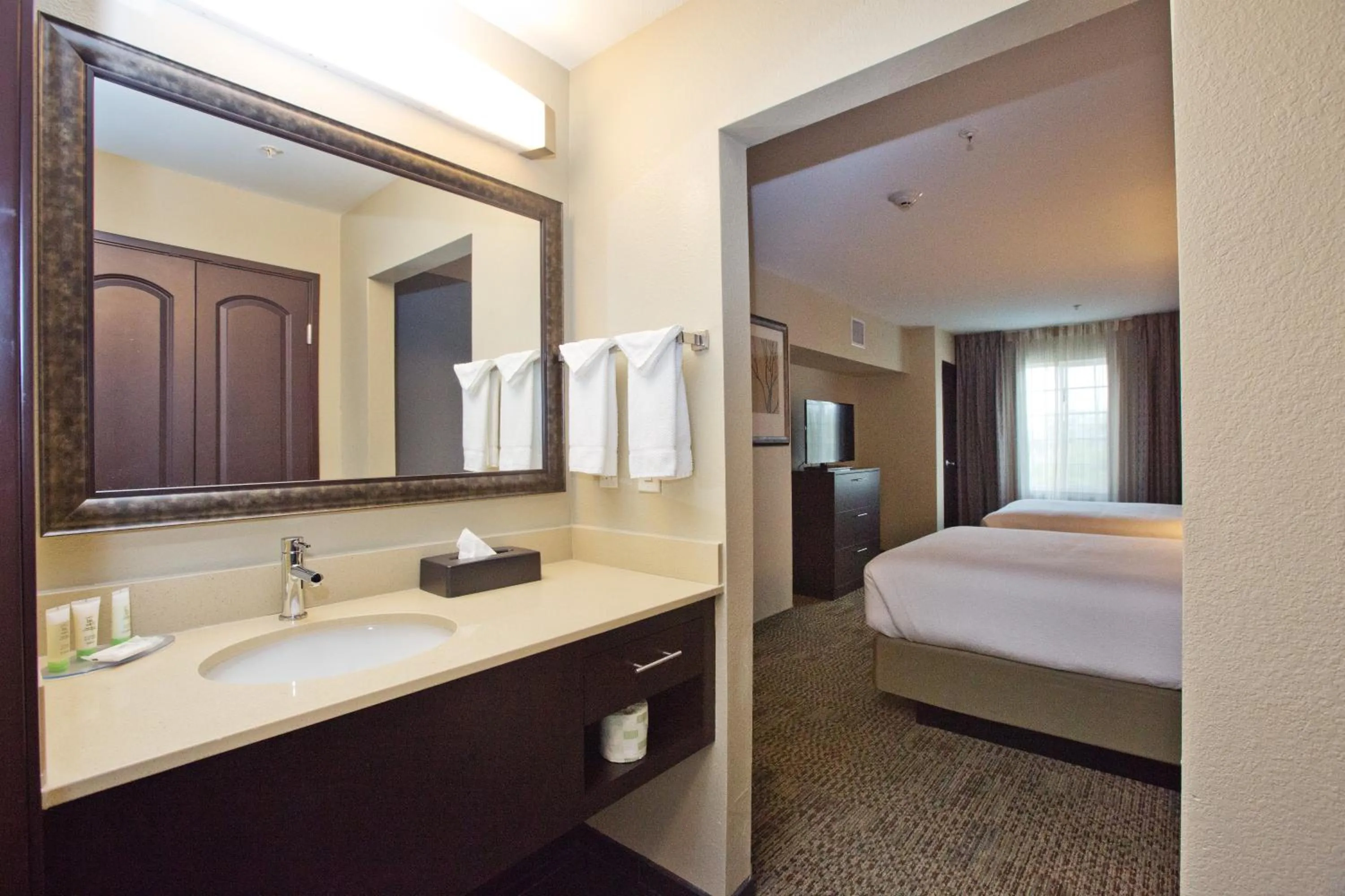 Photo of the whole room, Bed in Staybridge Suites Austin South Interstate Hwy 35 by IHG