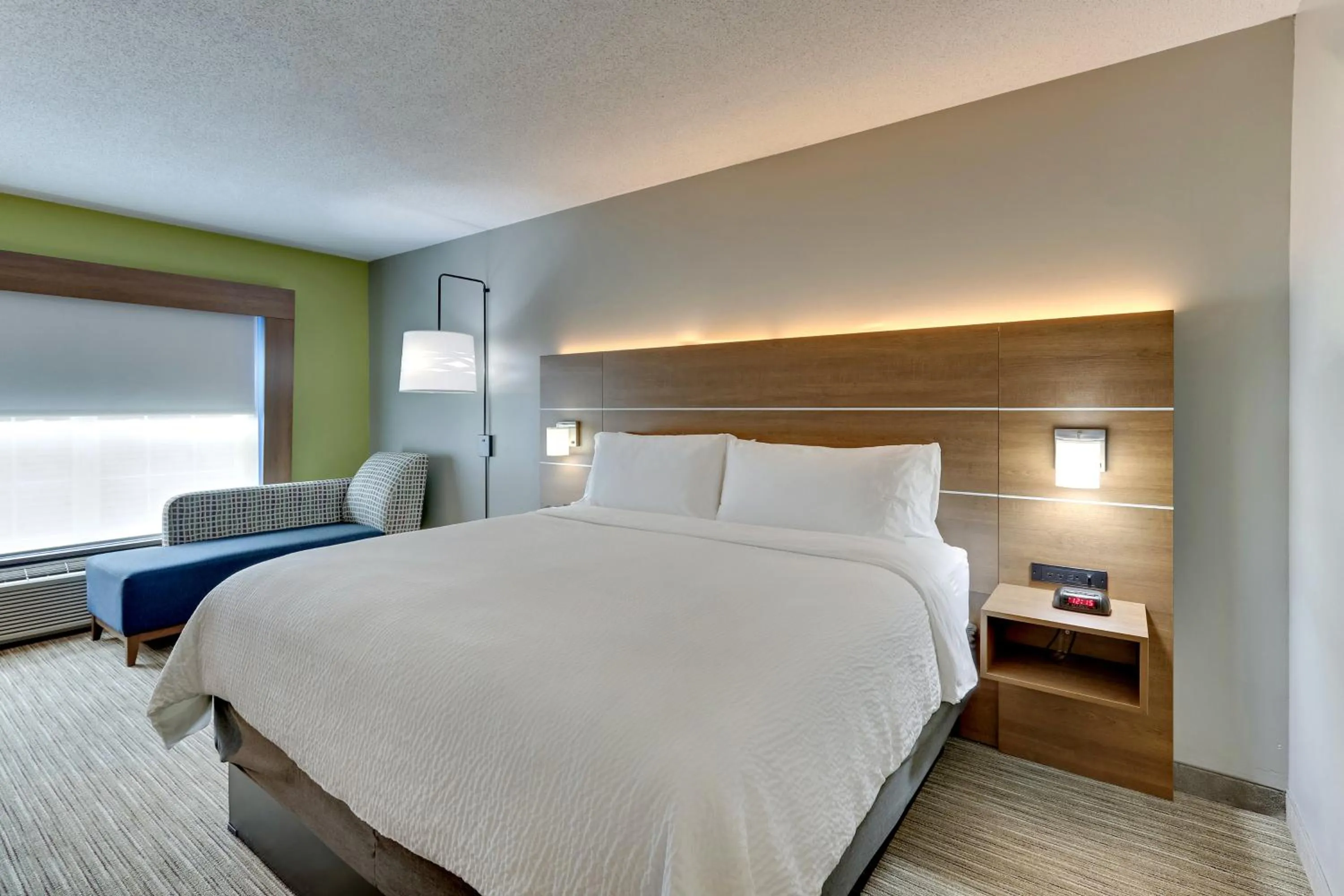 Photo of the whole room, Bed in Holiday Inn Express & Suites Bad Axe by IHG