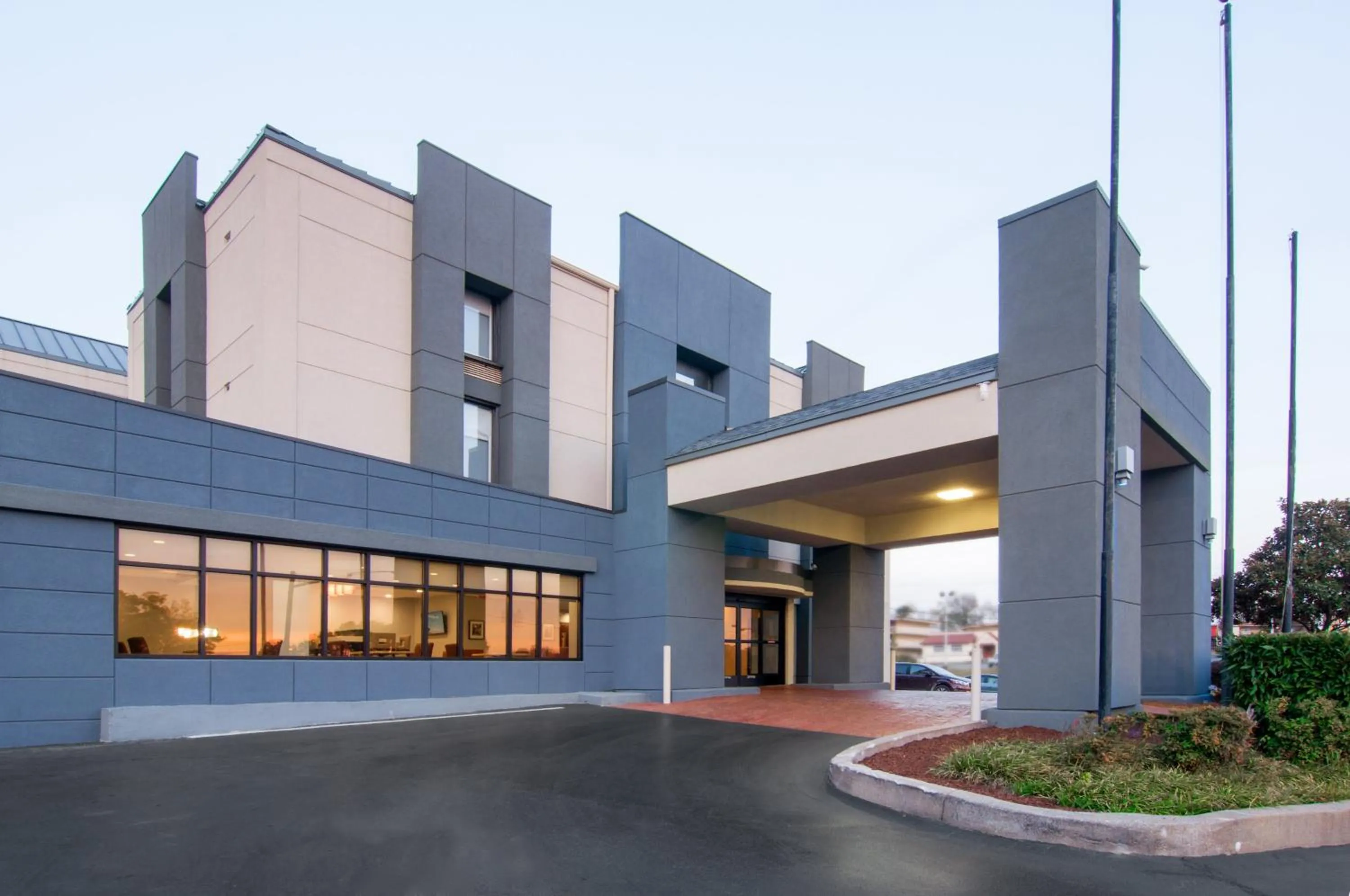 Property building in Holiday Inn Express & Suites Nashville-I-40 & I-24(Spence Lane) by IHG