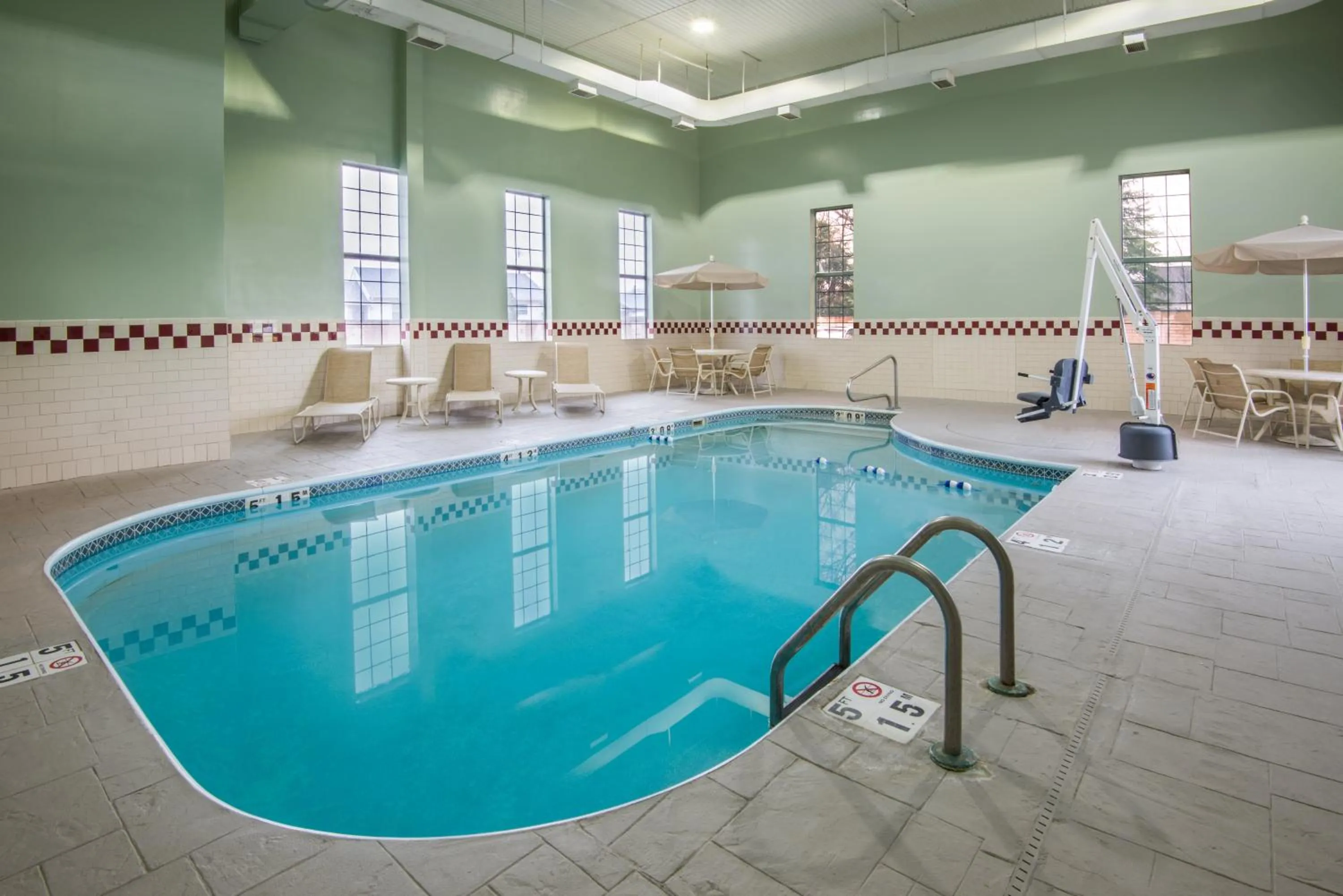Swimming pool in Holiday Inn Express Cleveland Airport - Brook Park by IHG