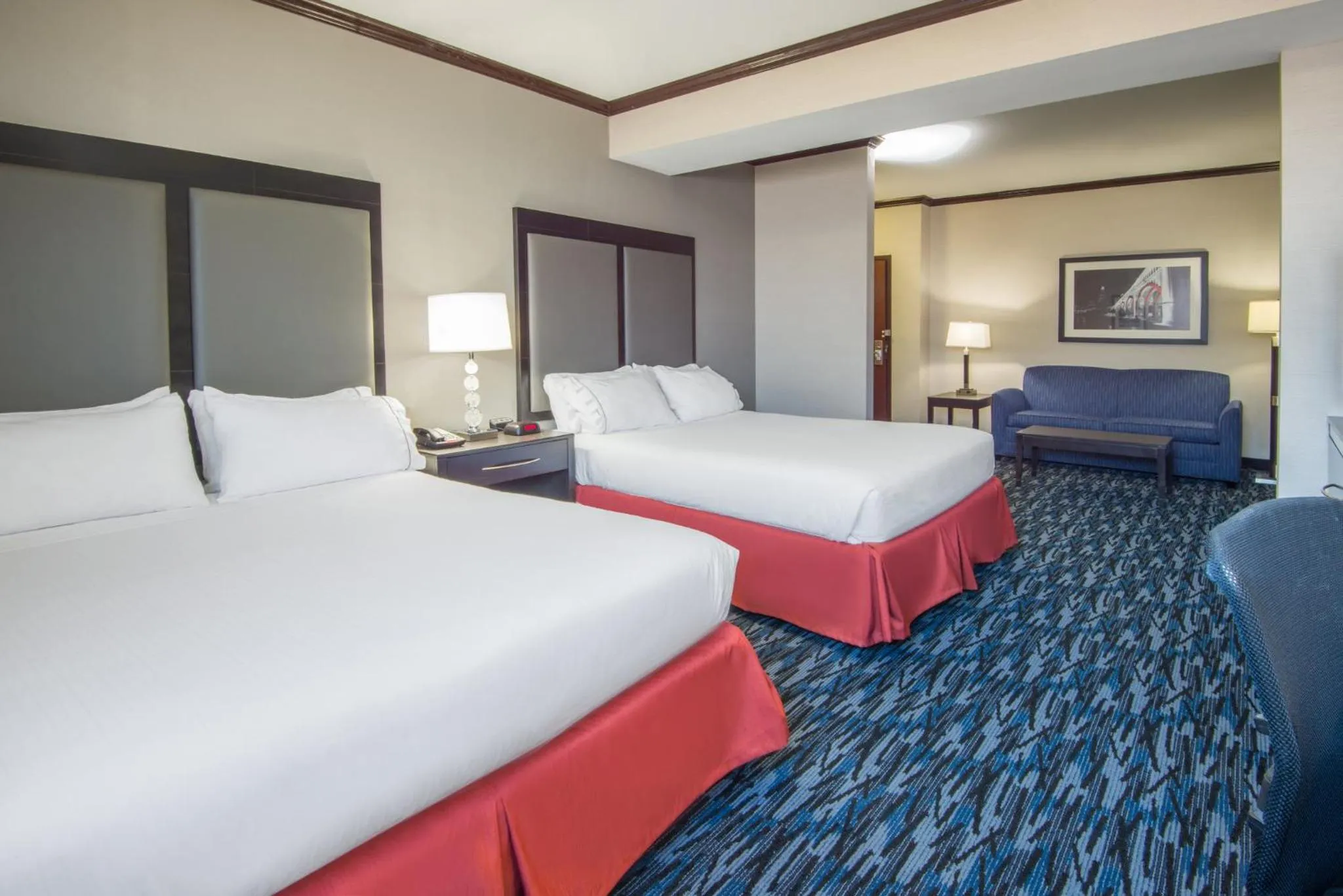 Bedroom, Bed in Holiday Inn Express Cleveland Airport - Brook Park by IHG