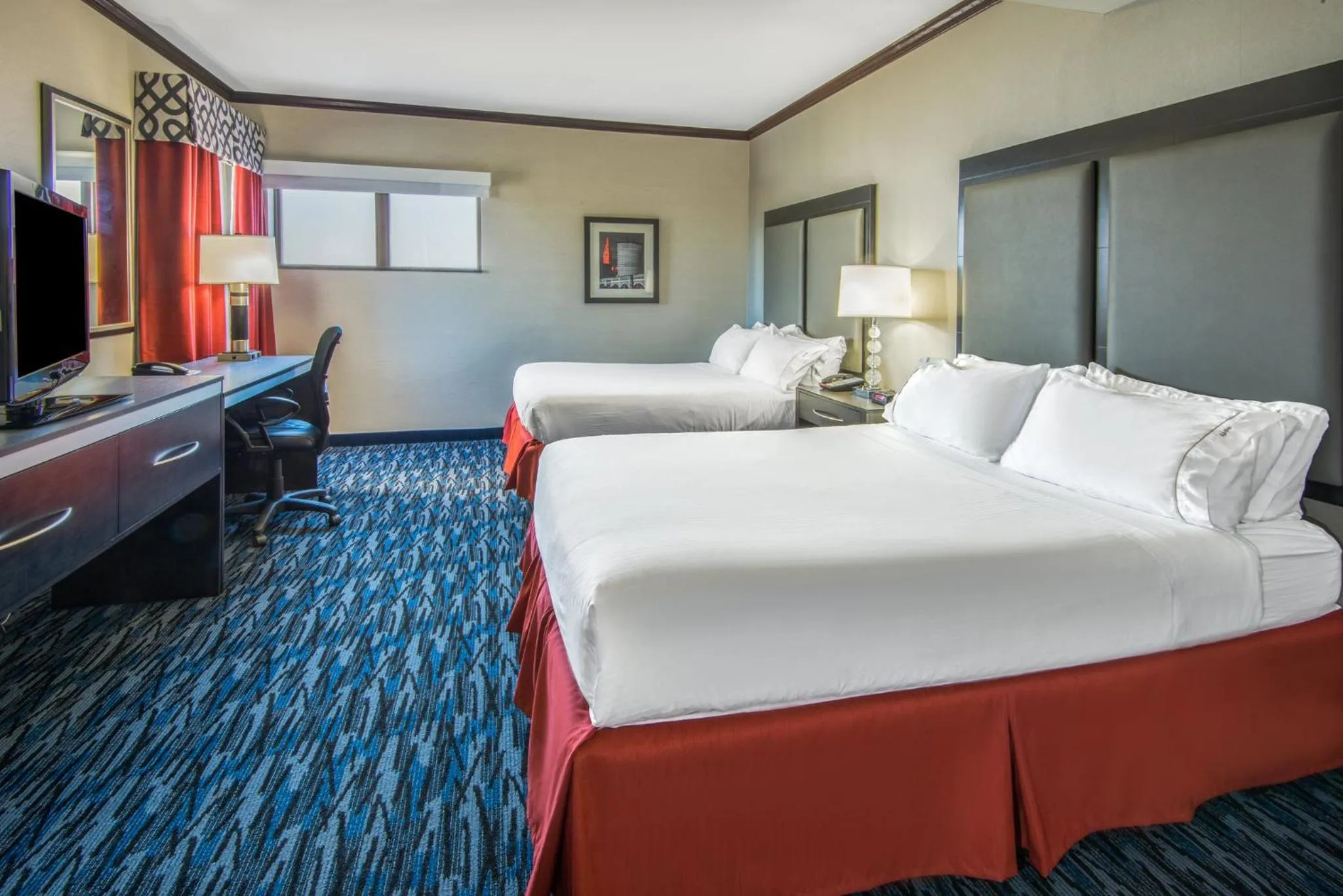 Photo of the whole room, Bed in Holiday Inn Express Cleveland Airport - Brook Park by IHG