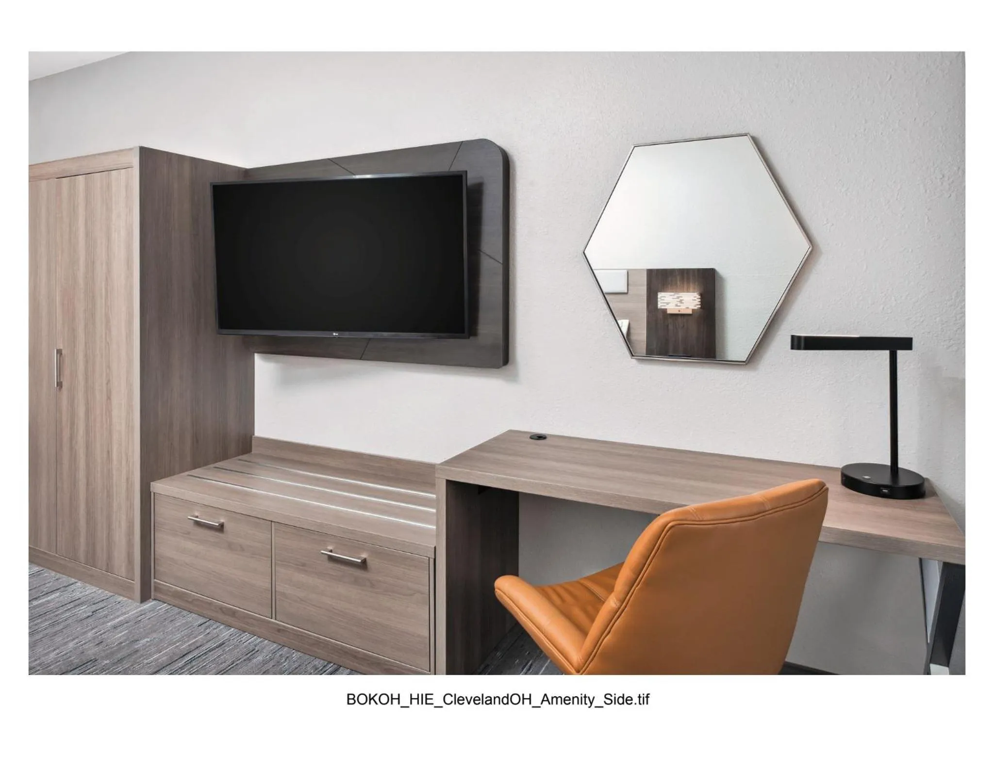 TV and multimedia in Holiday Inn Express Cleveland Airport - Brook Park by IHG