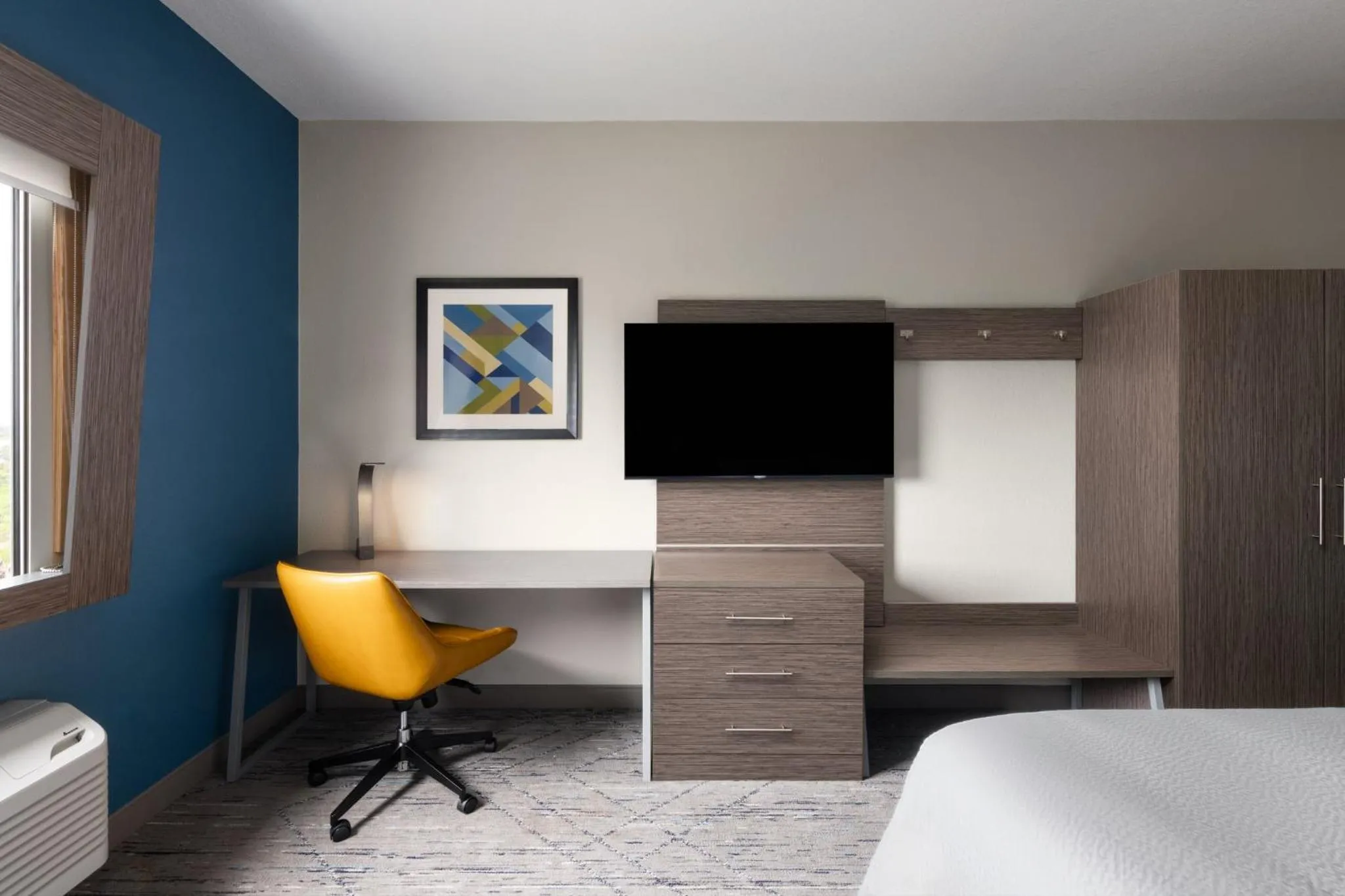 Photo of the whole room, Bed in Holiday Inn Express & Suites Boynton Beach by IHG