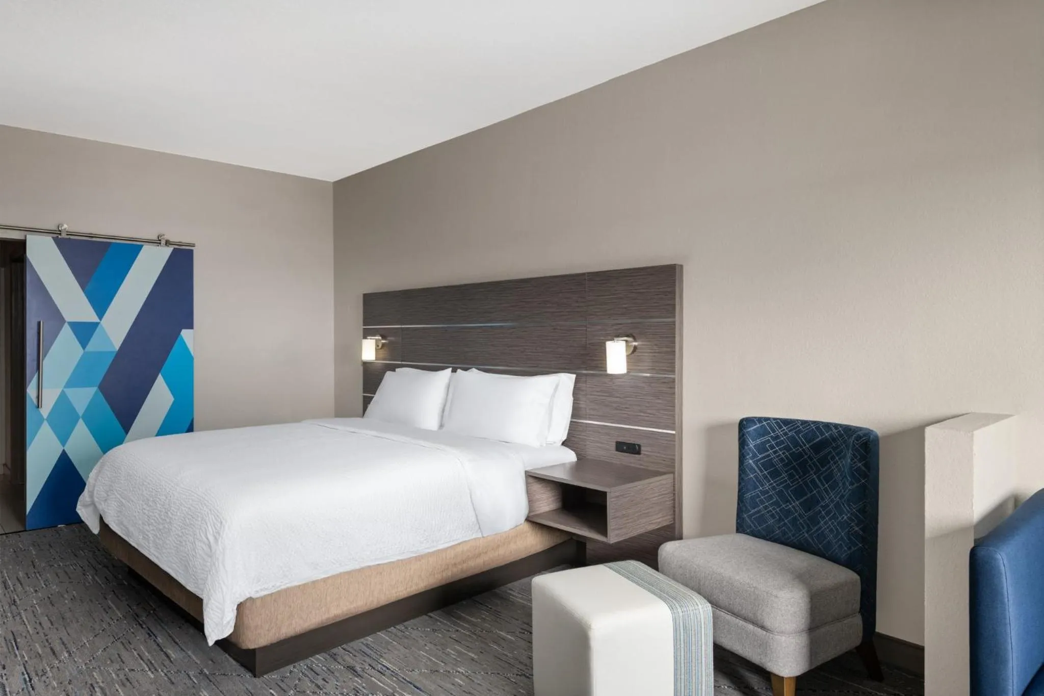 Photo of the whole room, Bed in Holiday Inn Express & Suites Boynton Beach by IHG