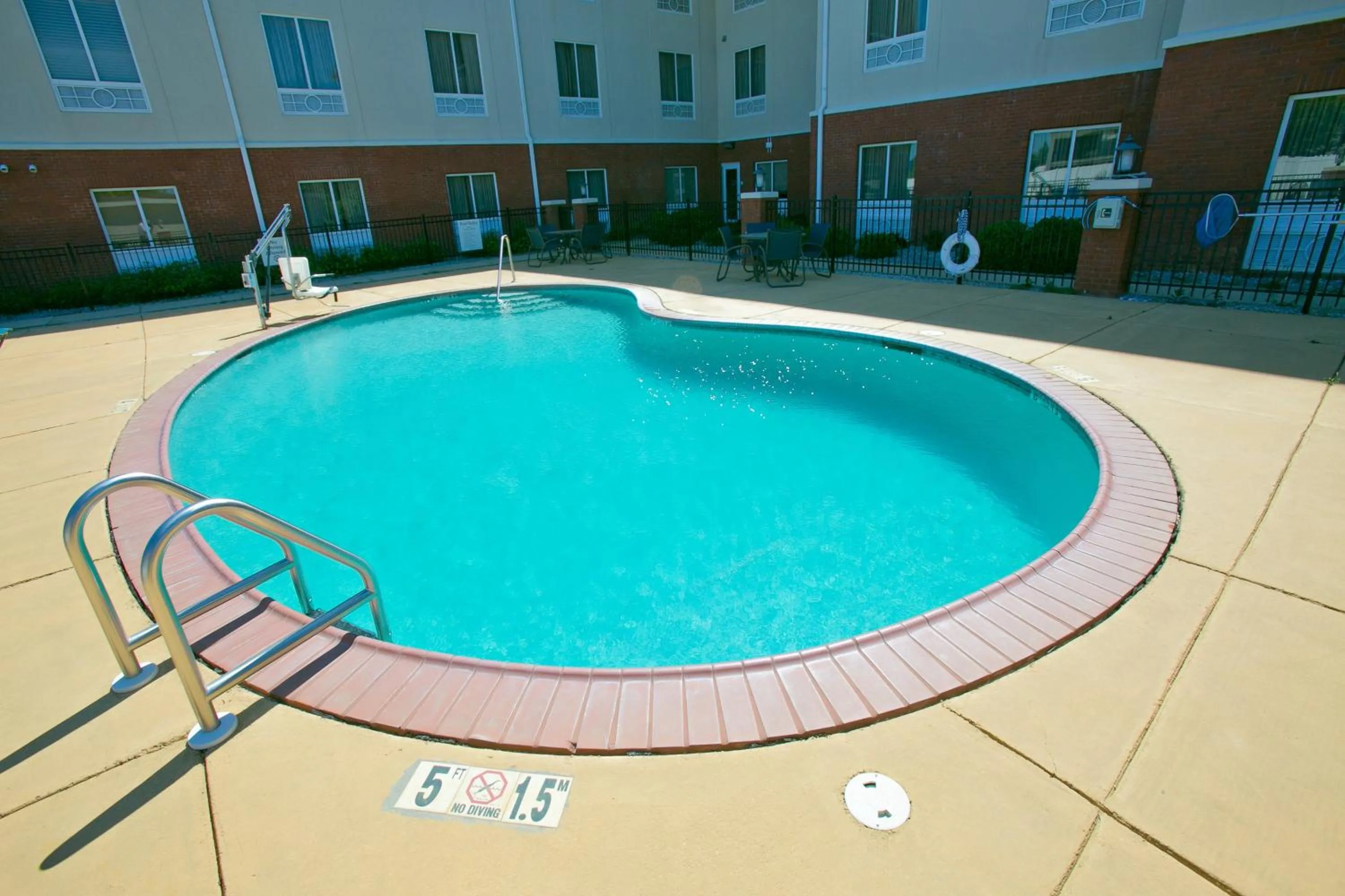 Swimming pool in Holiday Inn Express & Suites Brookhaven by IHG