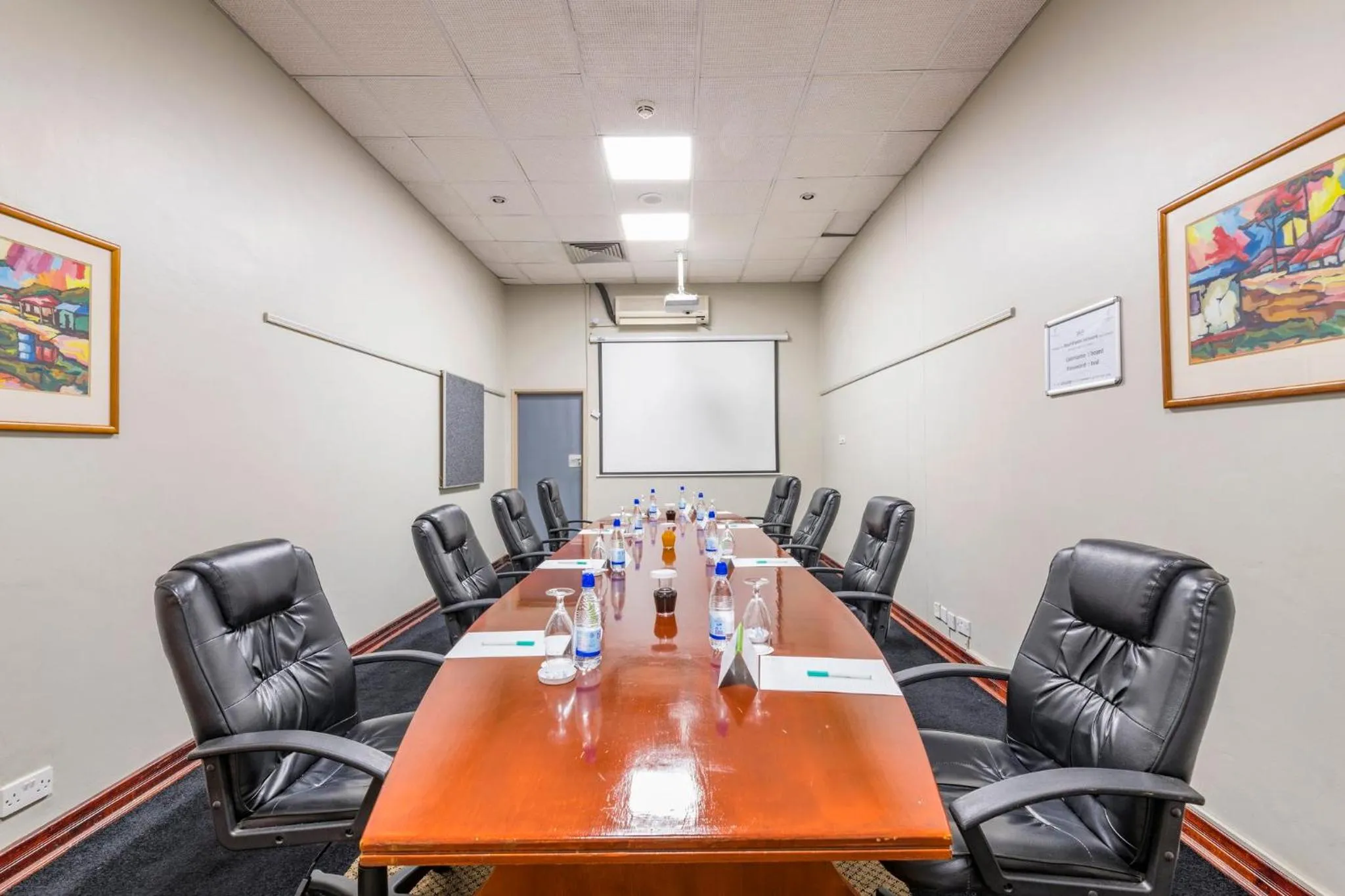 Meeting/conference room in Holiday Inn - Bulawayo by IHG