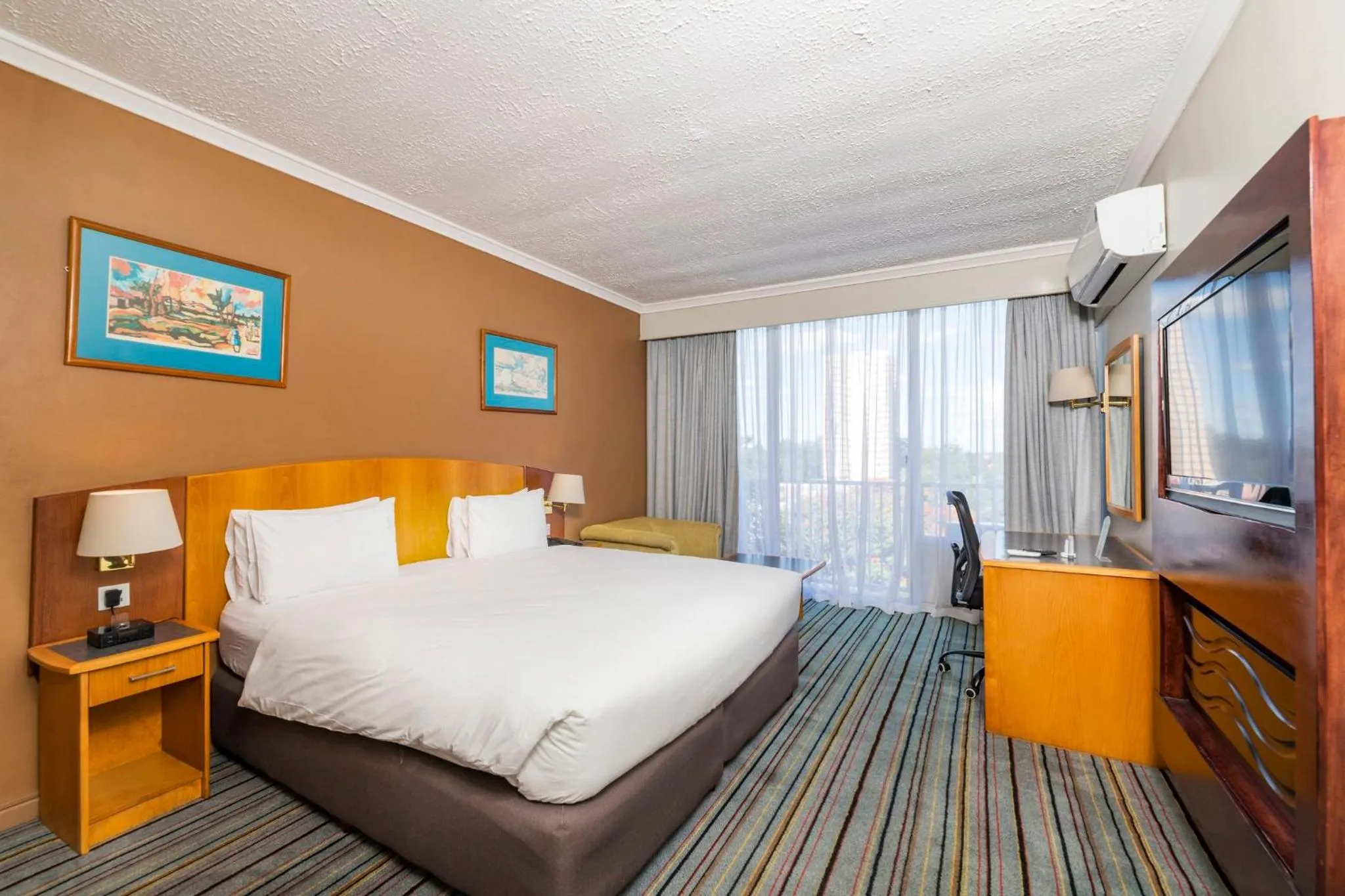 Photo of the whole room, Bed in Holiday Inn - Bulawayo by IHG