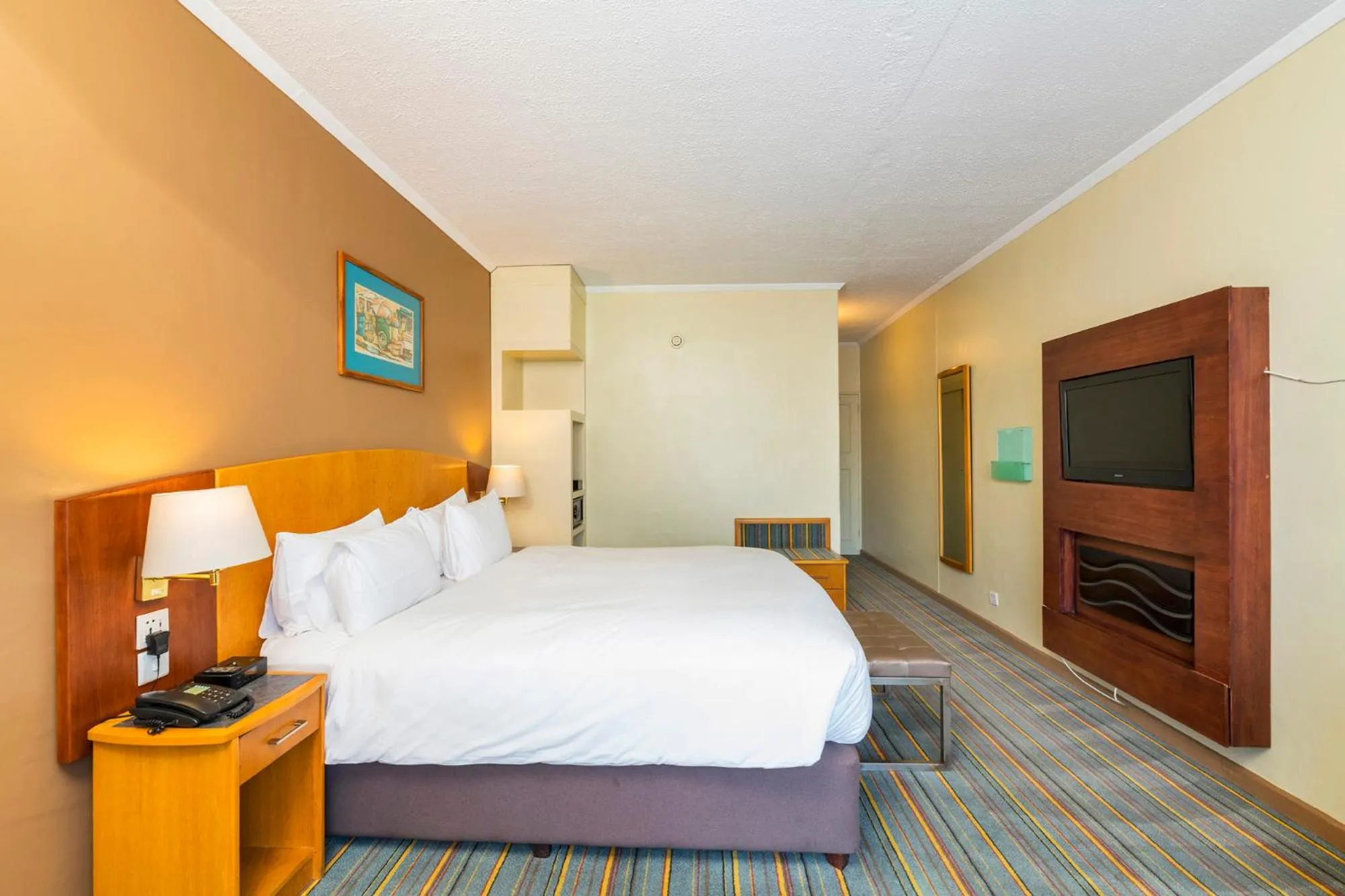 Bedroom, Bed in Holiday Inn - Bulawayo by IHG