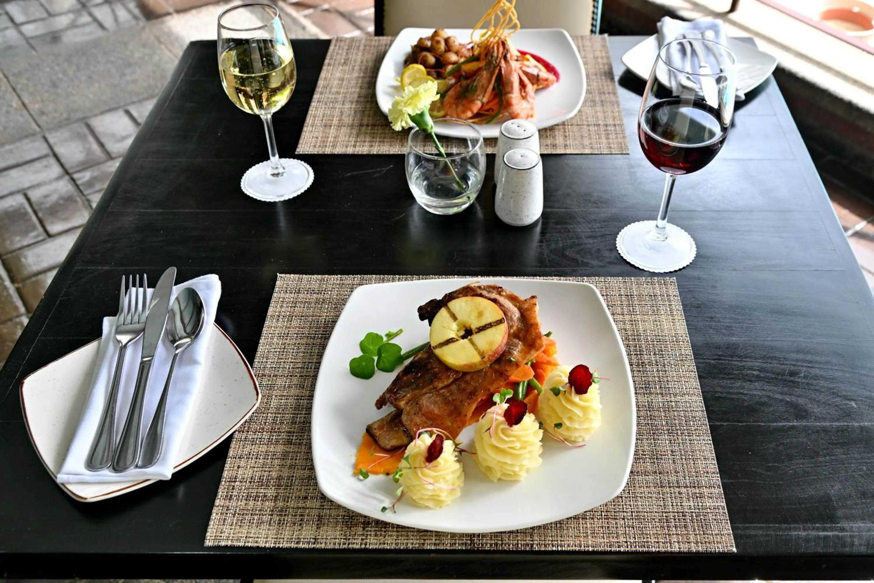 Food in Holiday Inn - Bulawayo by IHG