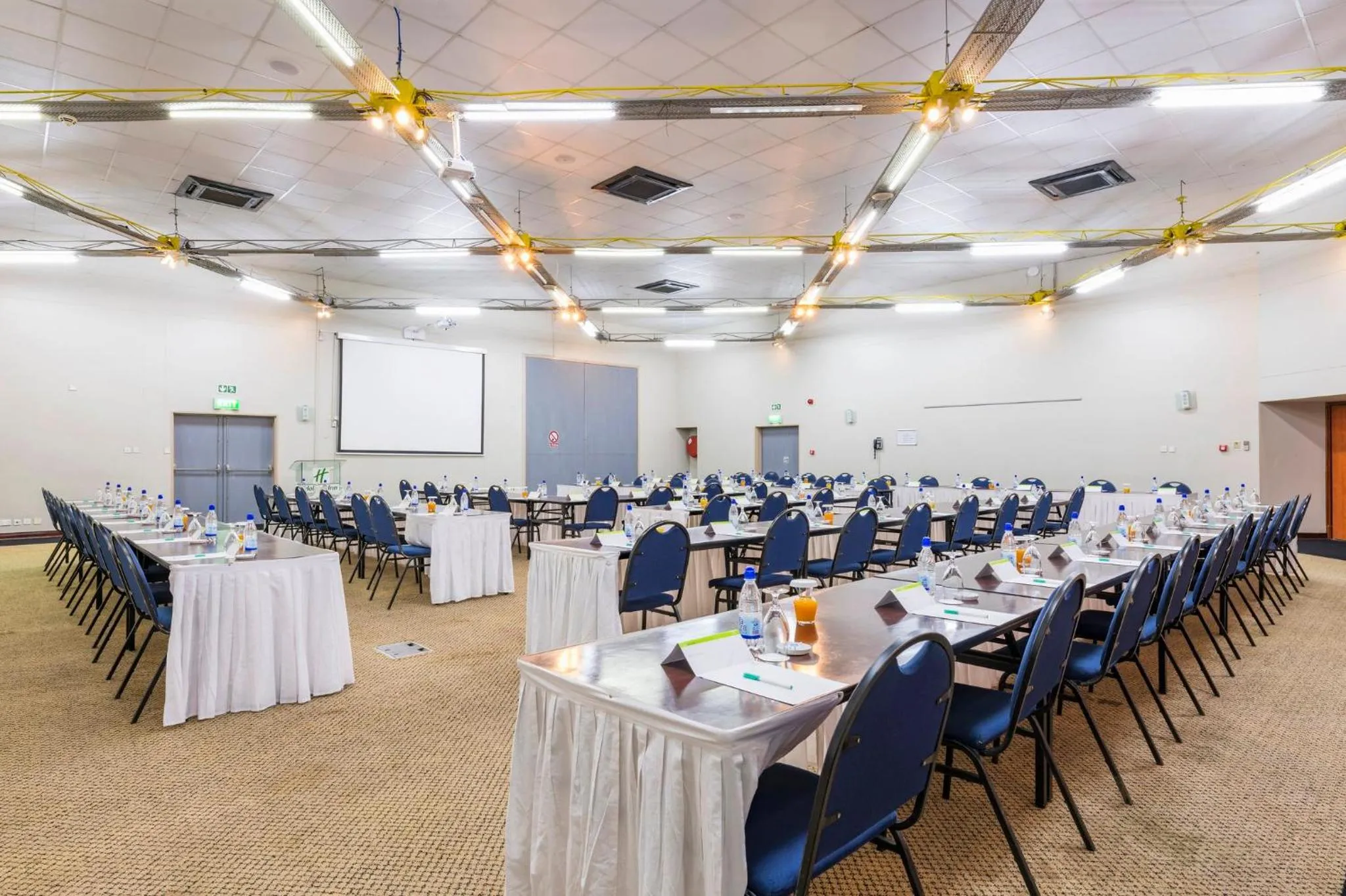 Meeting/conference room in Holiday Inn - Bulawayo by IHG