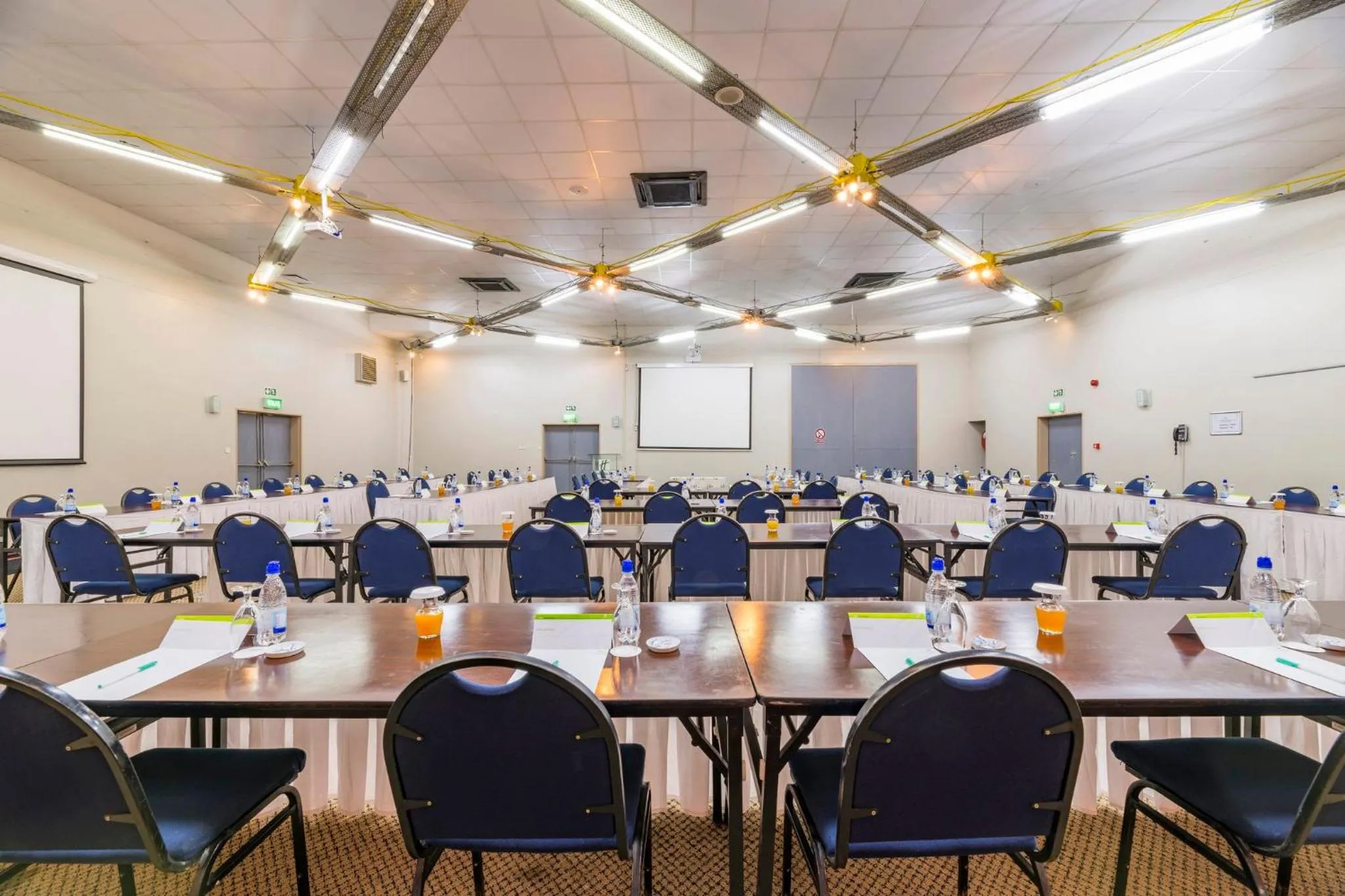 Meeting/conference room in Holiday Inn - Bulawayo by IHG