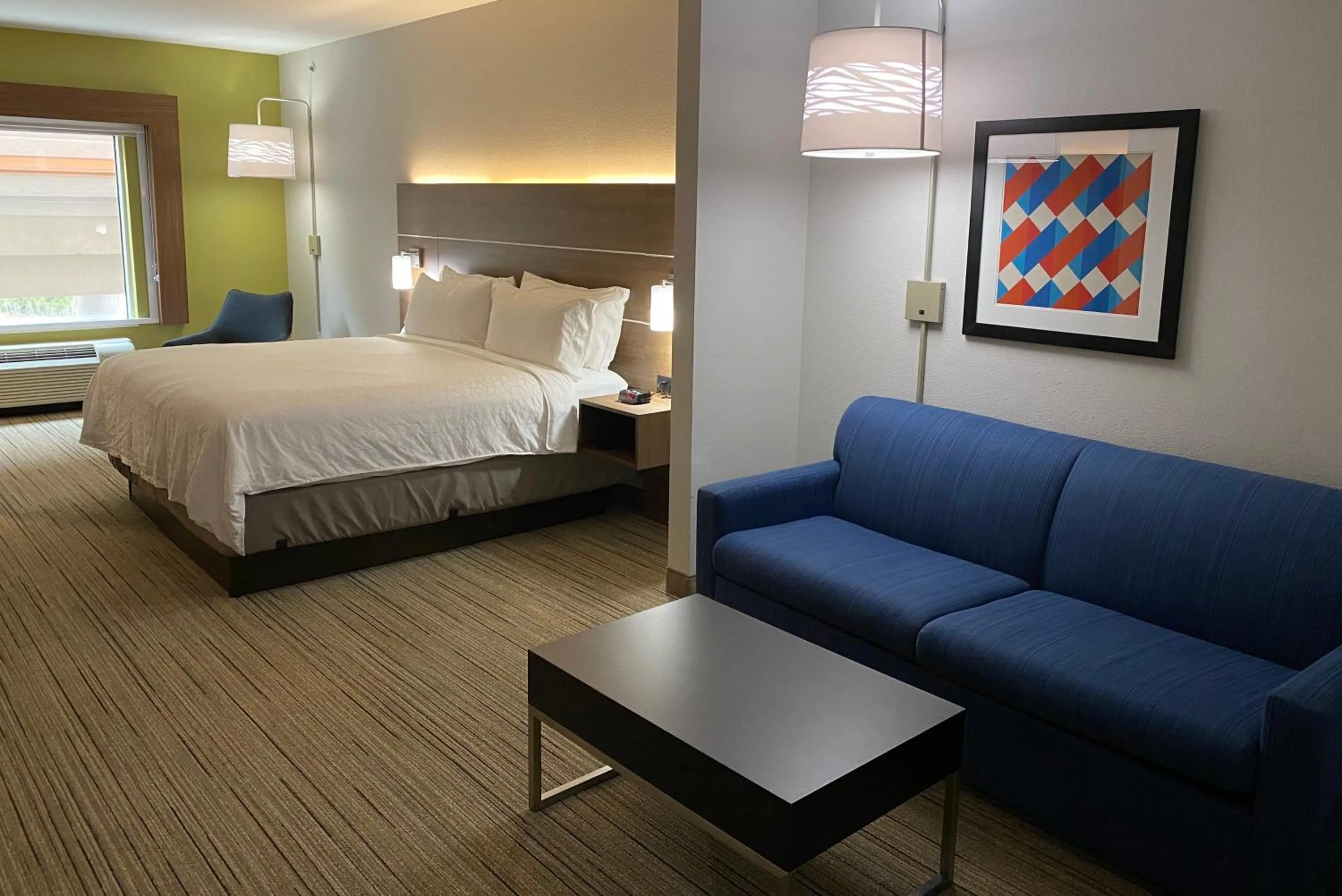 Photo of the whole room, Bed in Holiday Inn Express Columbia by IHG