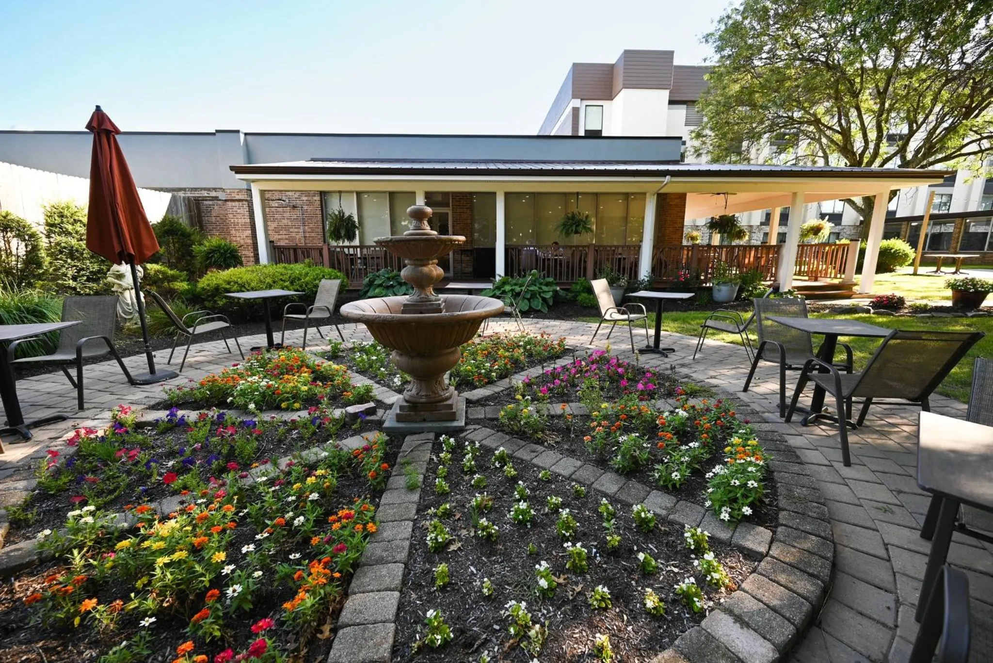 Restaurant/places to eat in Holiday Inn Cleveland-Mayfield by IHG