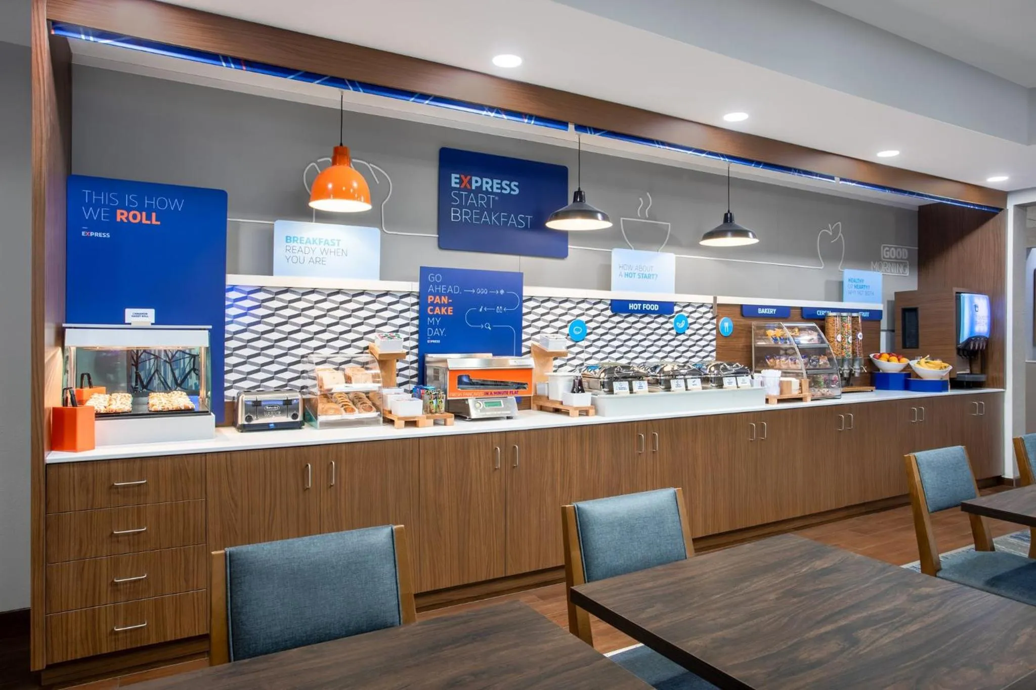 Breakfast in Holiday Inn Express & Suites Clinton by IHG