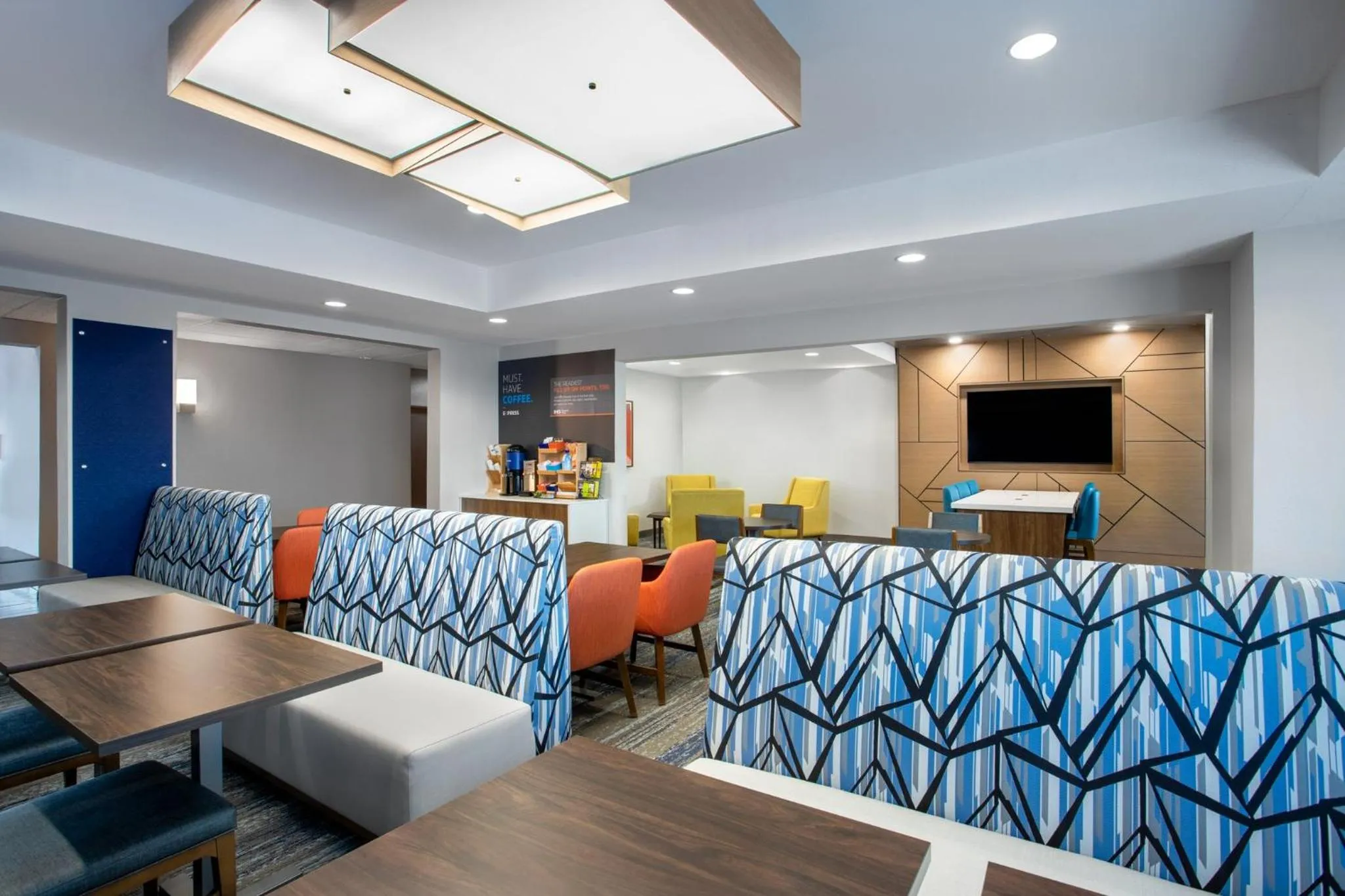 Breakfast in Holiday Inn Express & Suites Clinton by IHG