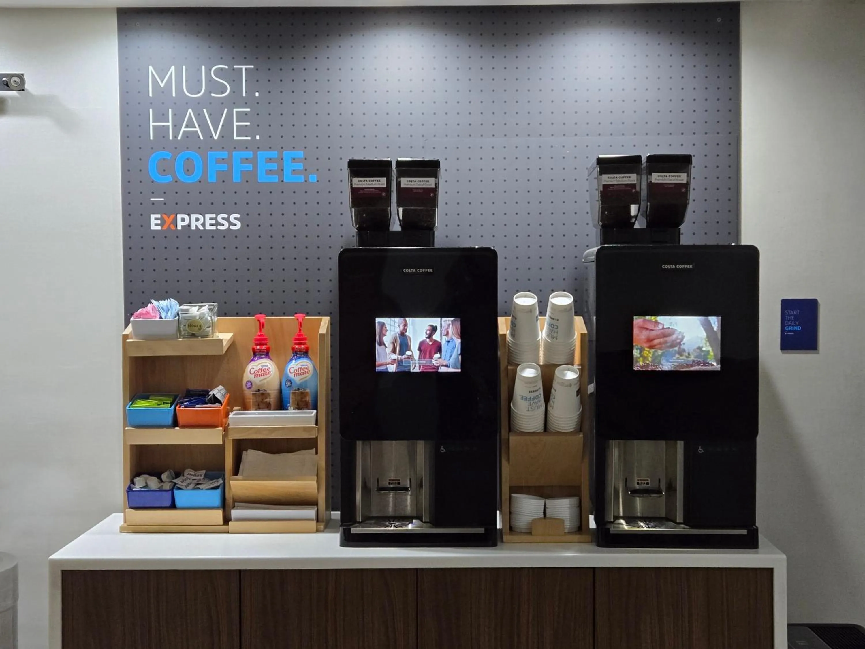 Breakfast in Holiday Inn Express & Suites Crossville by IHG