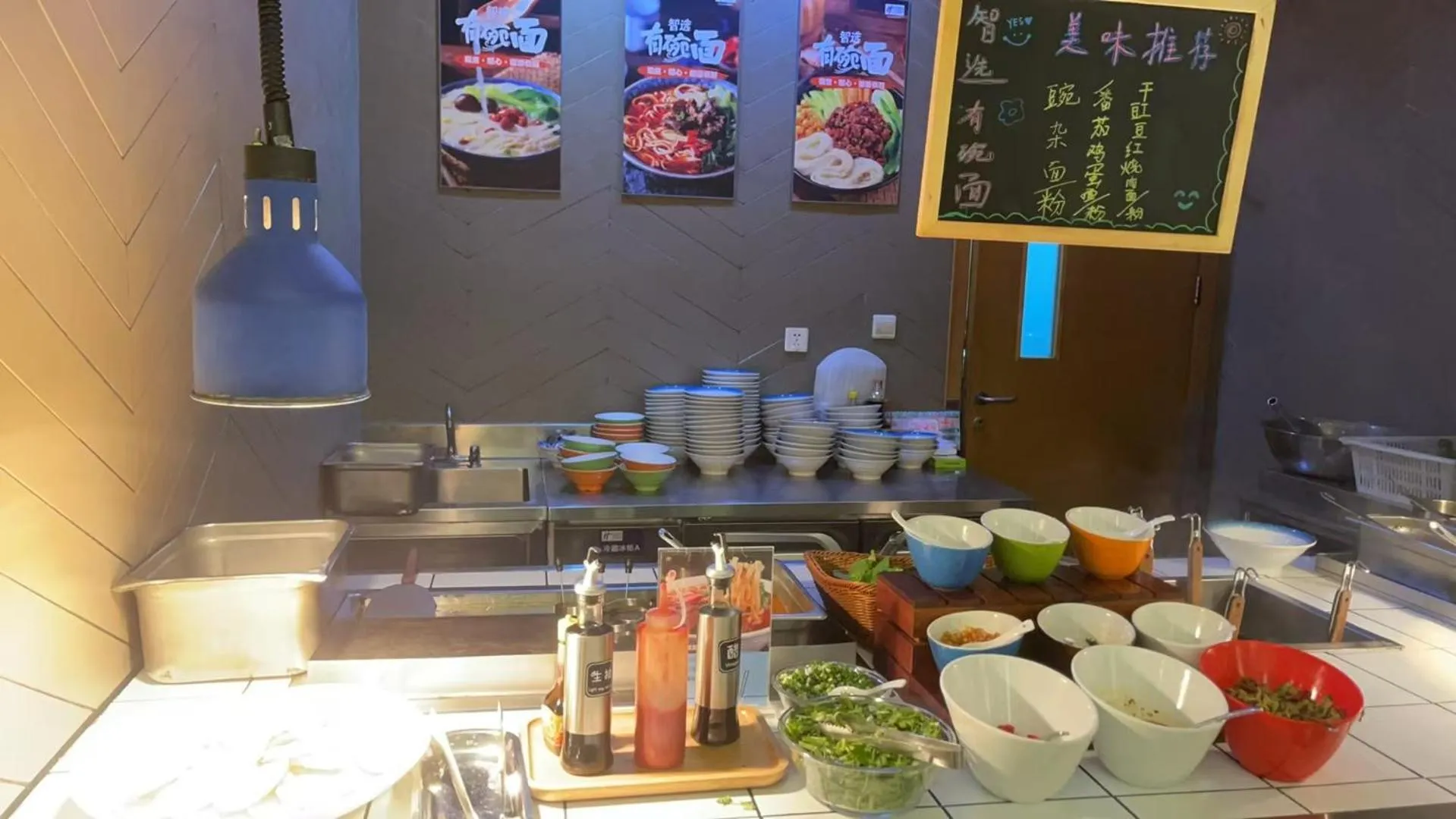 Breakfast in Holiday Inn Express Chengdu Huanhuaxi by IHG-Near Jinsha Site Musem,Near Wuhou Temple Museum,Welcome drinks,Free gym,Free self-service laundry