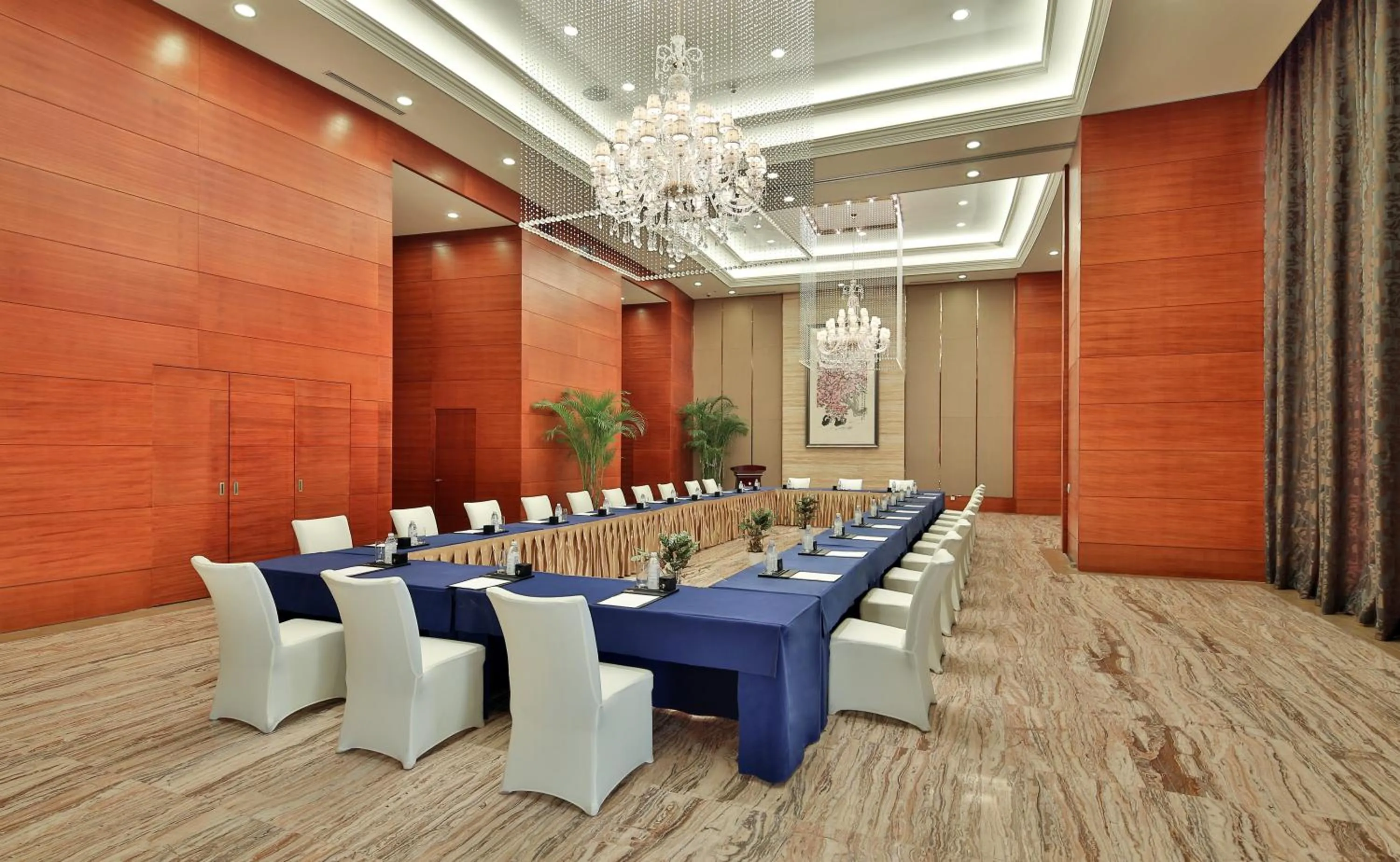 Meeting/conference room in InterContinental Sancha Lake by IHG