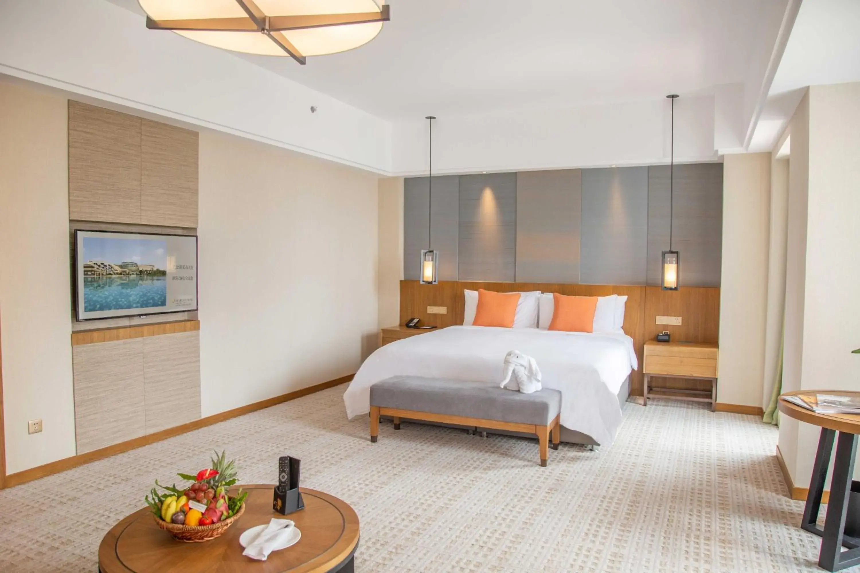 Classic King Room in InterContinental Sancha Lake by IHG Classic King Room in InterContinental Sancha Lake by IHG