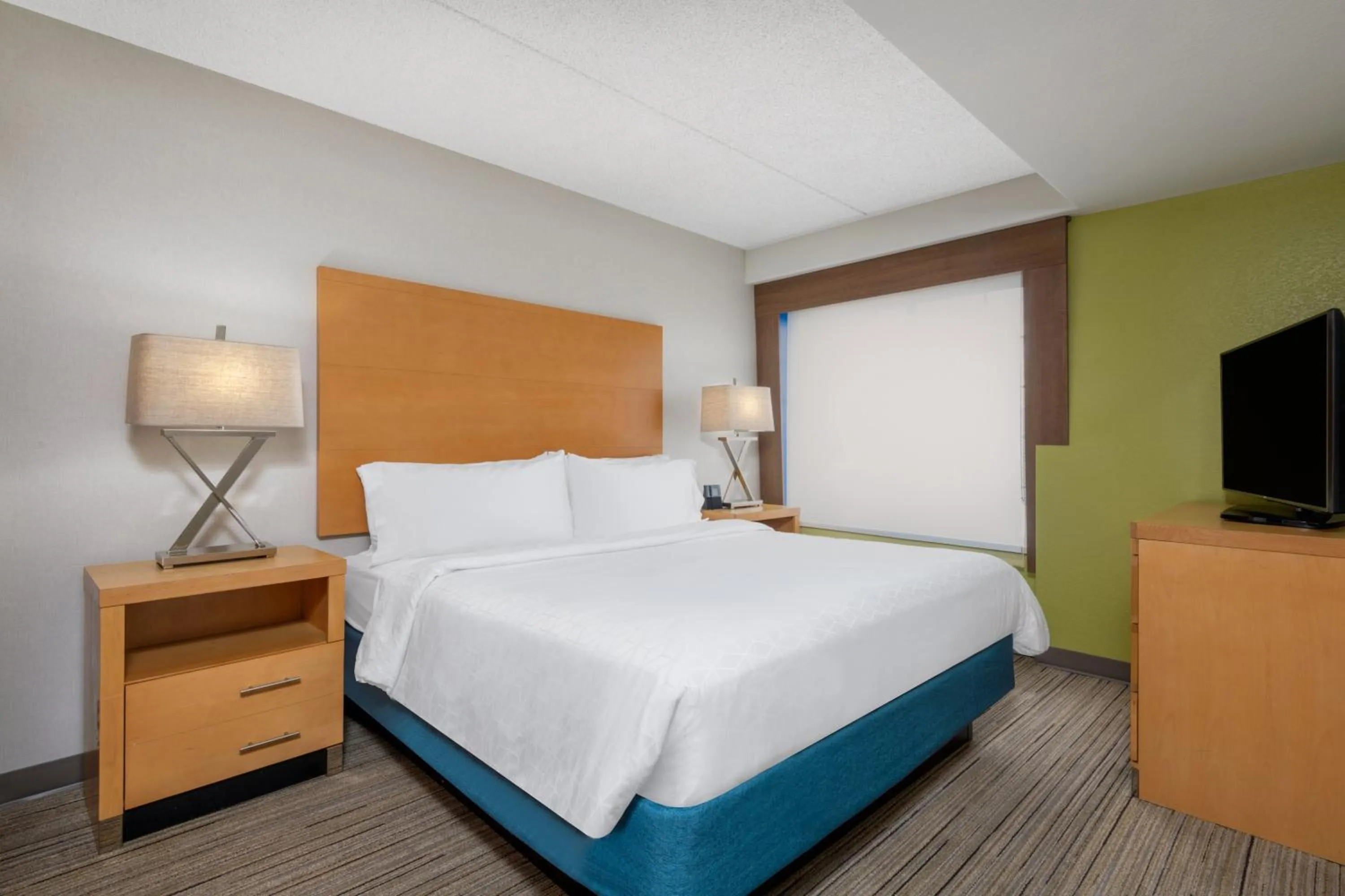 Photo of the whole room, Bed in Holiday Inn Express & Suites Wheat Ridge-Denver West by IHG