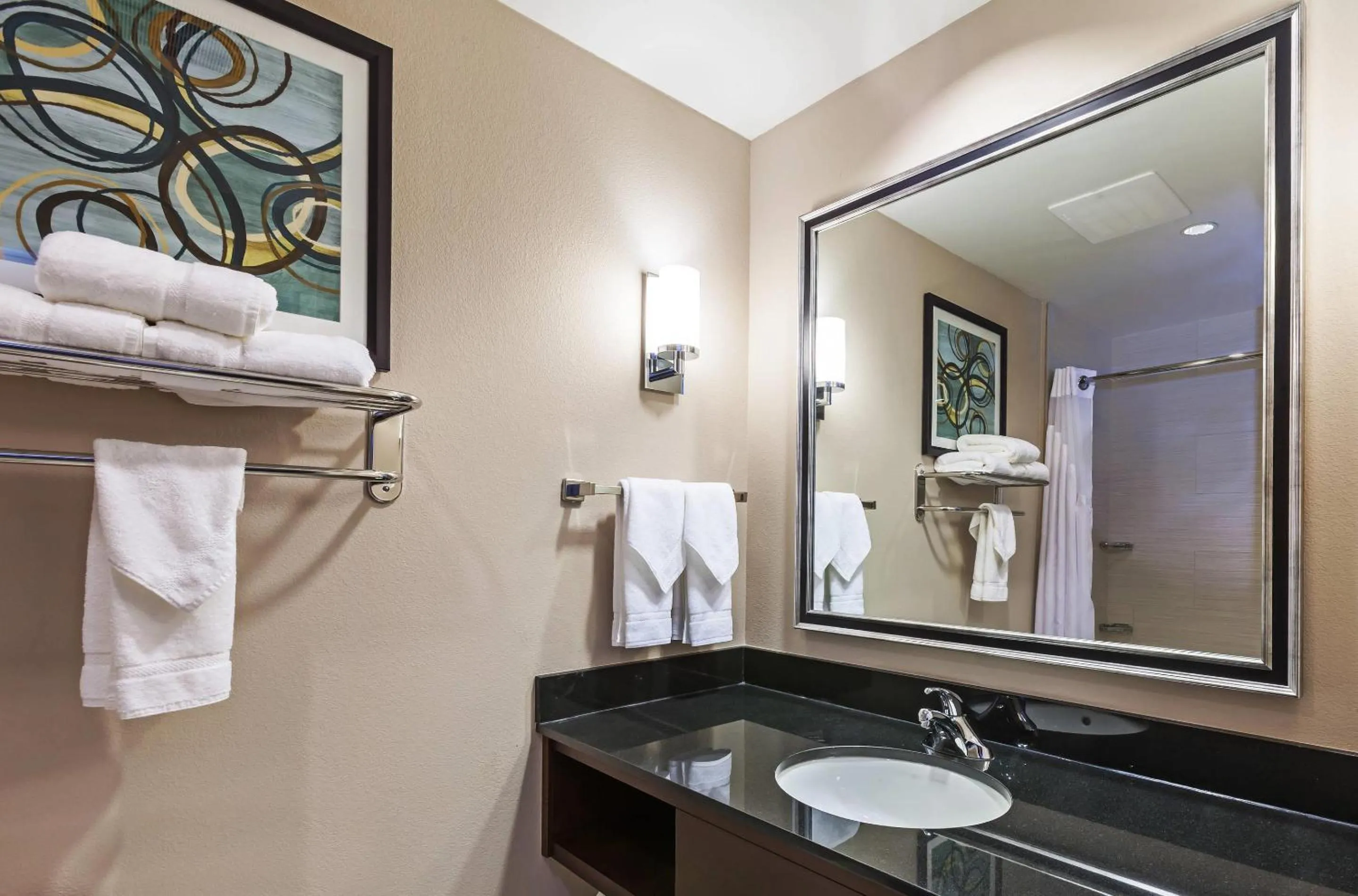 Bedroom in Clarion Hotel The Colony - Plano West