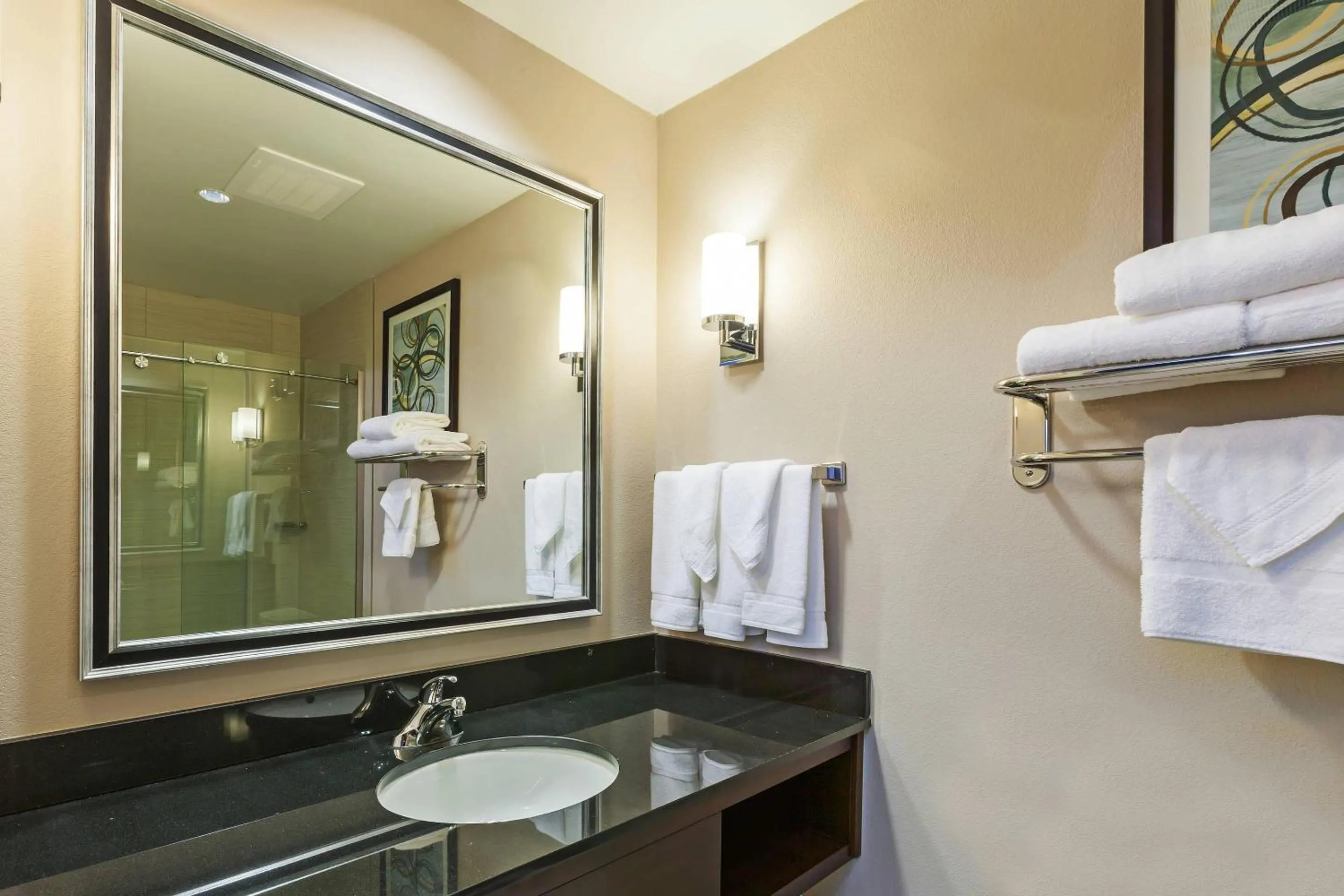 Bedroom in Clarion Hotel The Colony - Plano West